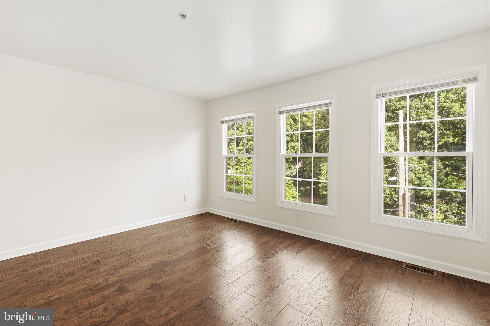 SETON HILL - Residential