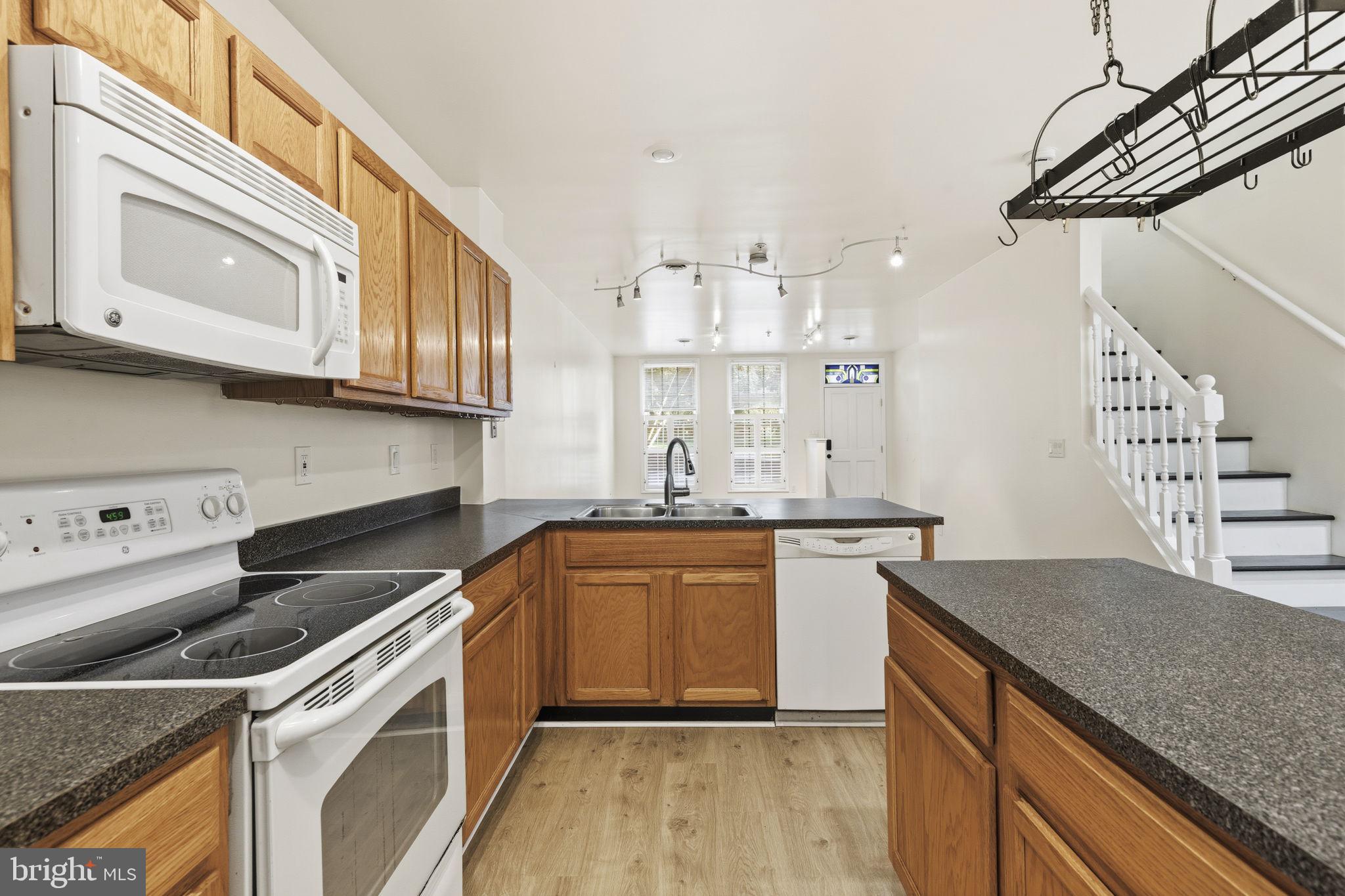 SETON HILL - Residential