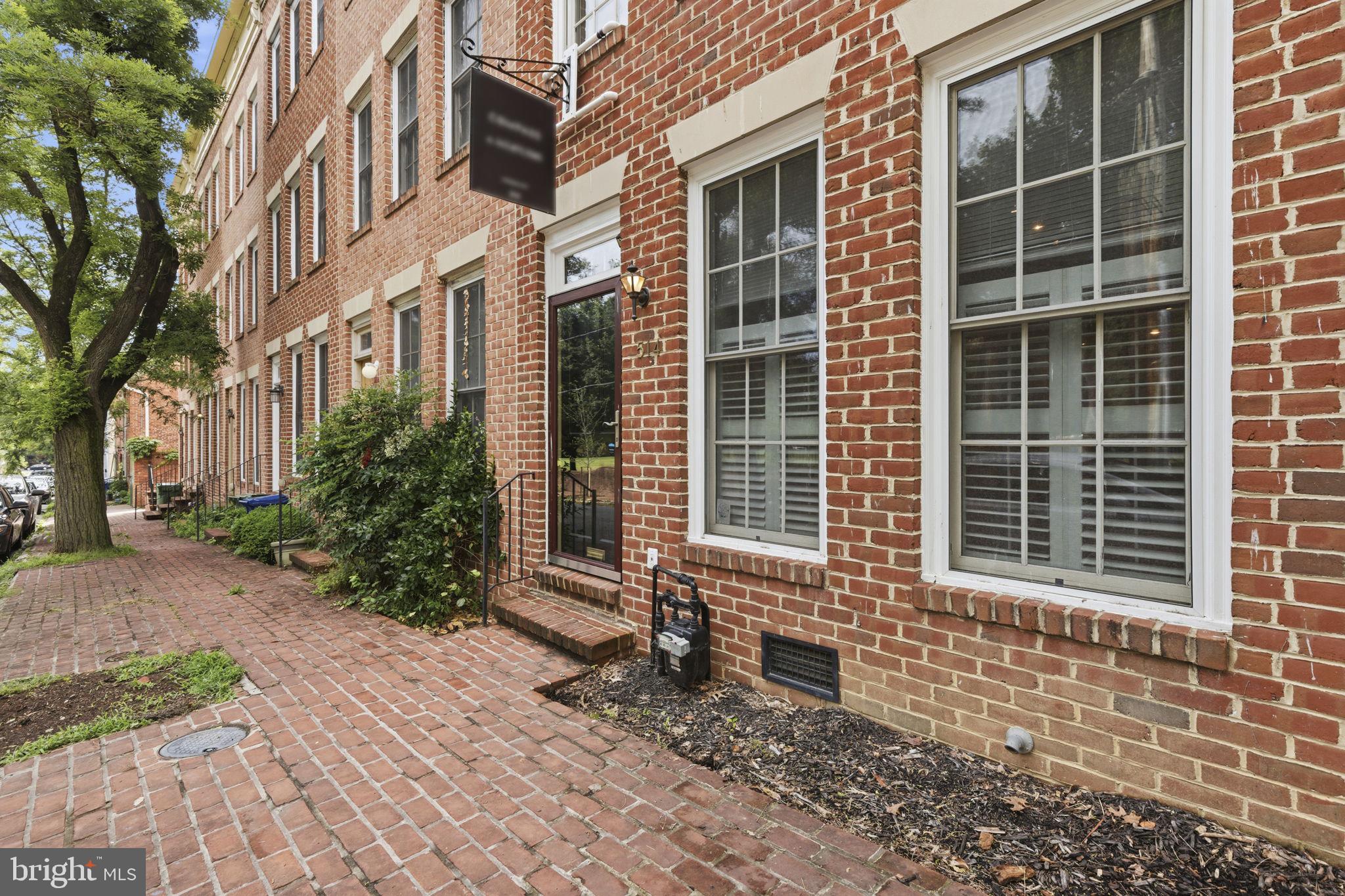 SETON HILL - Residential