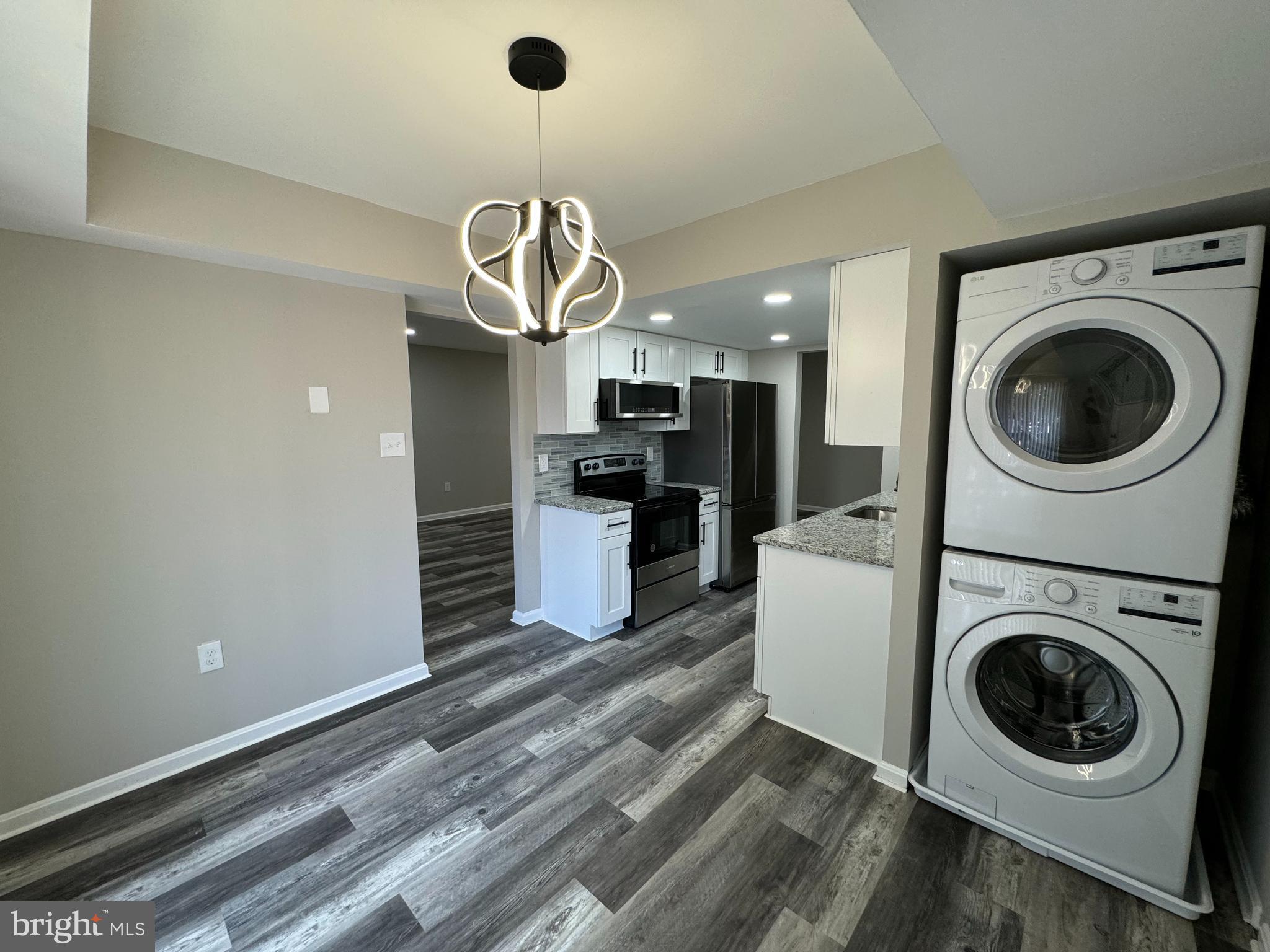 THE VISTAS - Residential