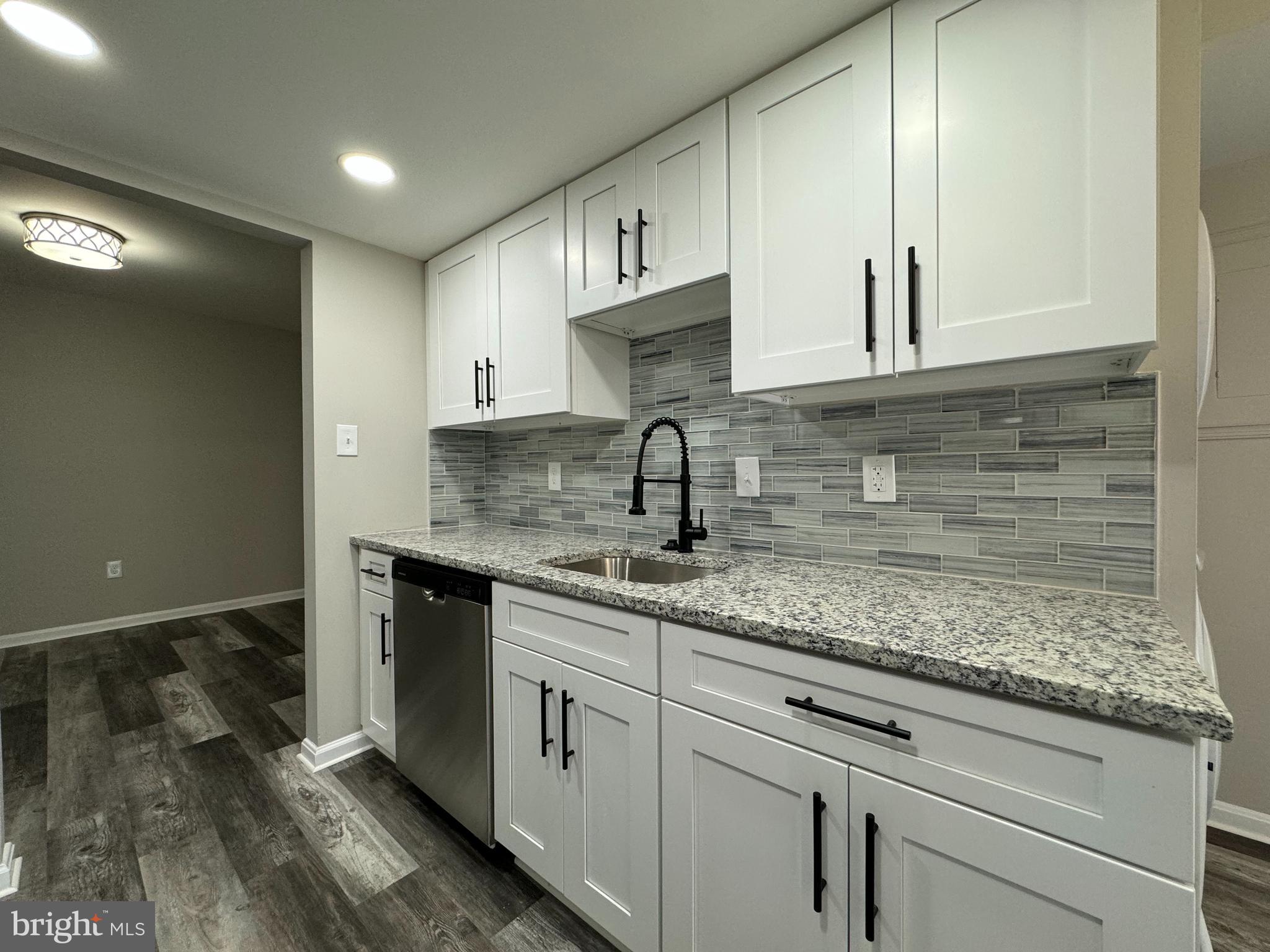 THE VISTAS - Residential