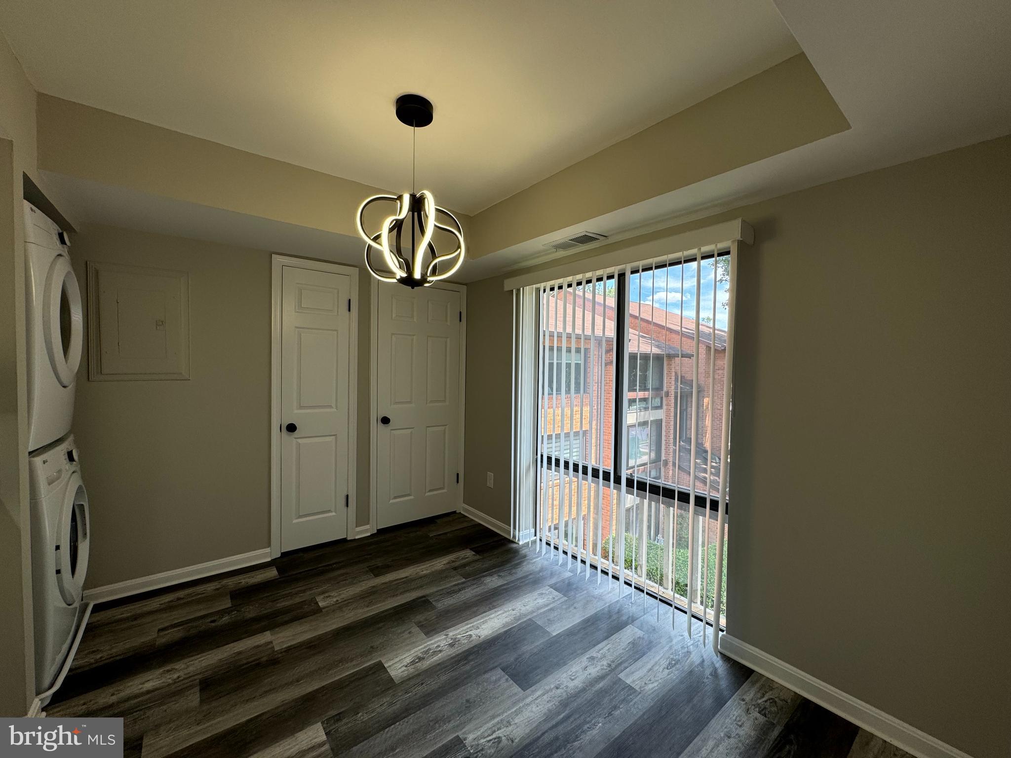 THE VISTAS - Residential