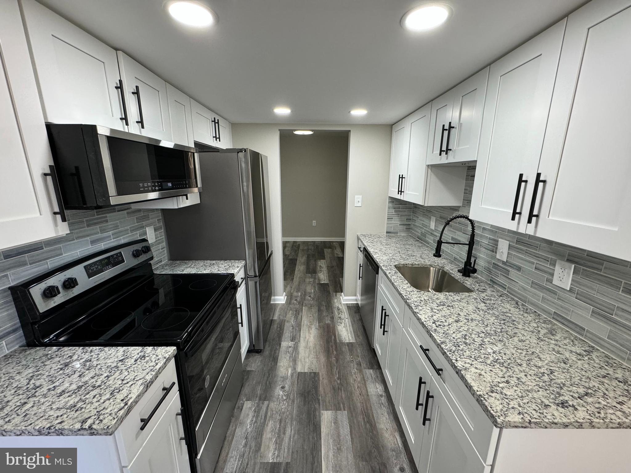 THE VISTAS - Residential