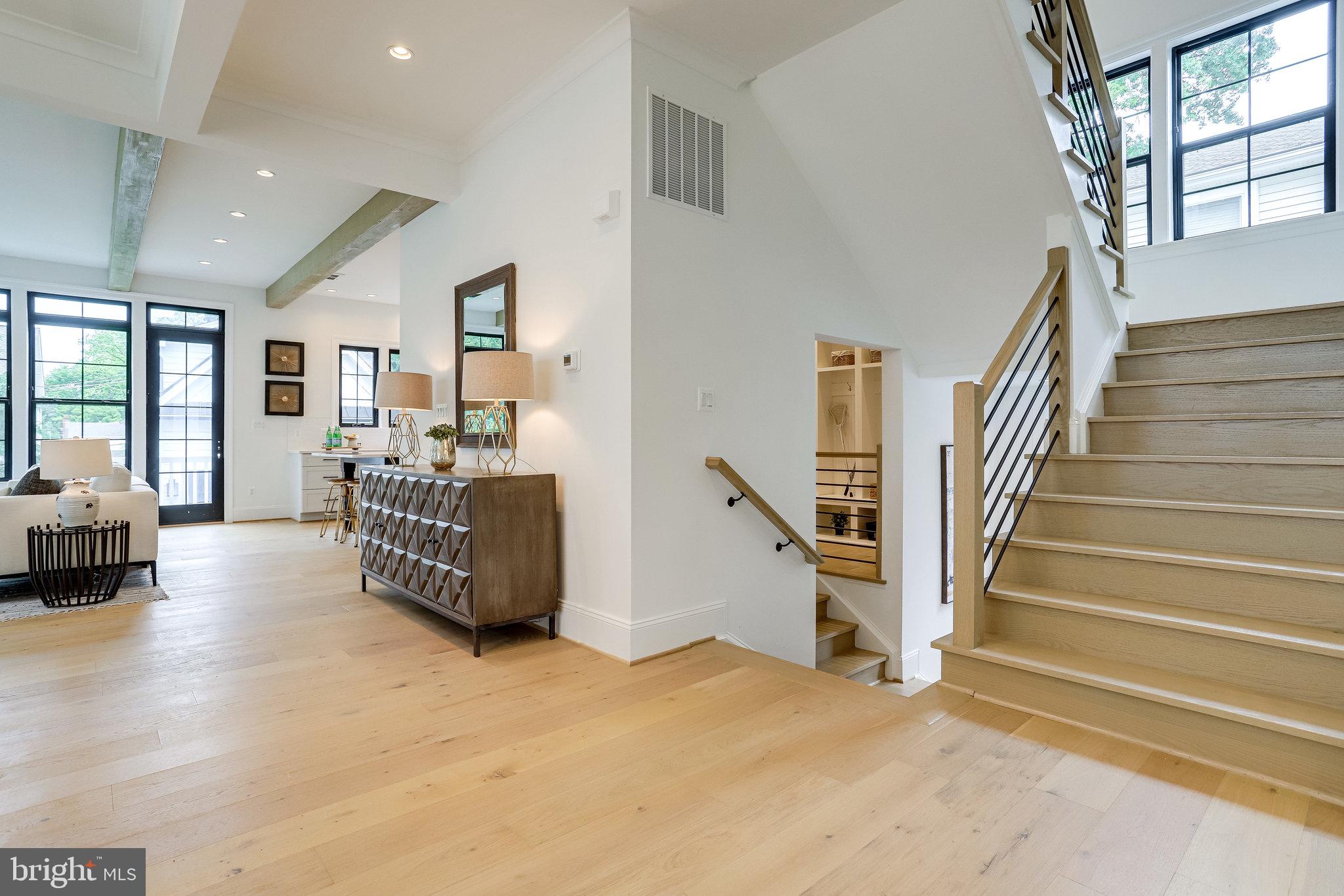 FALLS CHURCH PARK - Residential