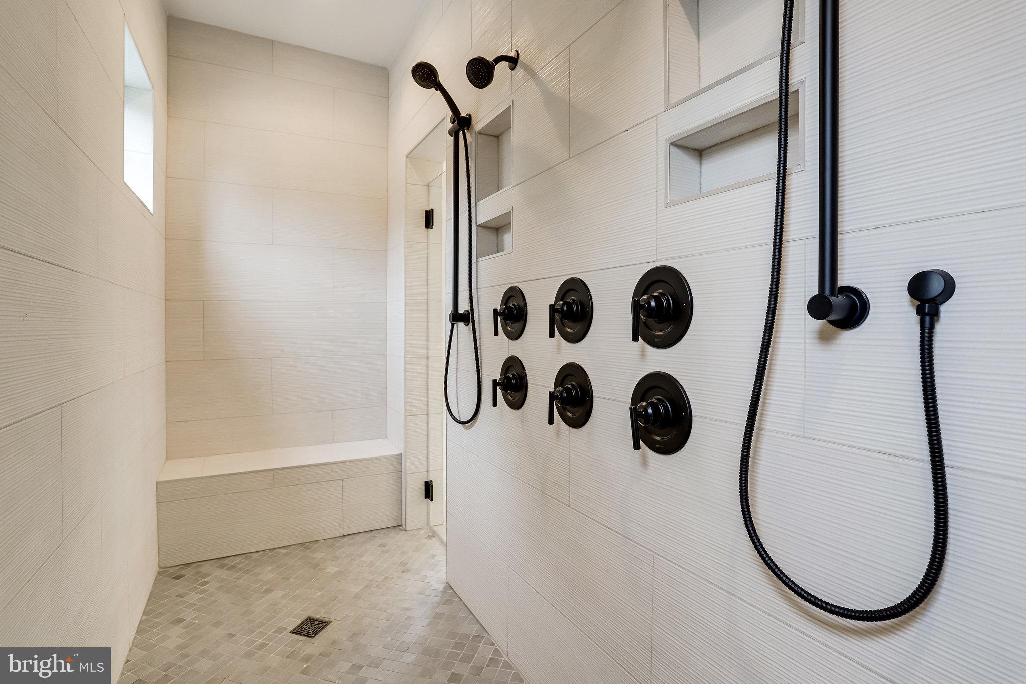 FALLS CHURCH PARK - Residential