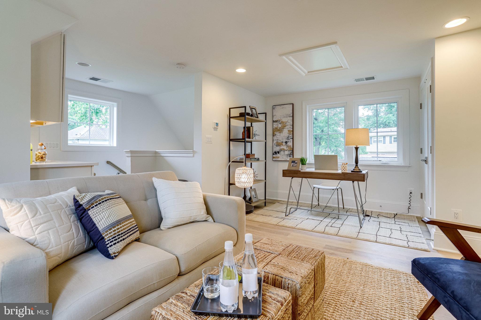 FALLS CHURCH PARK - Residential