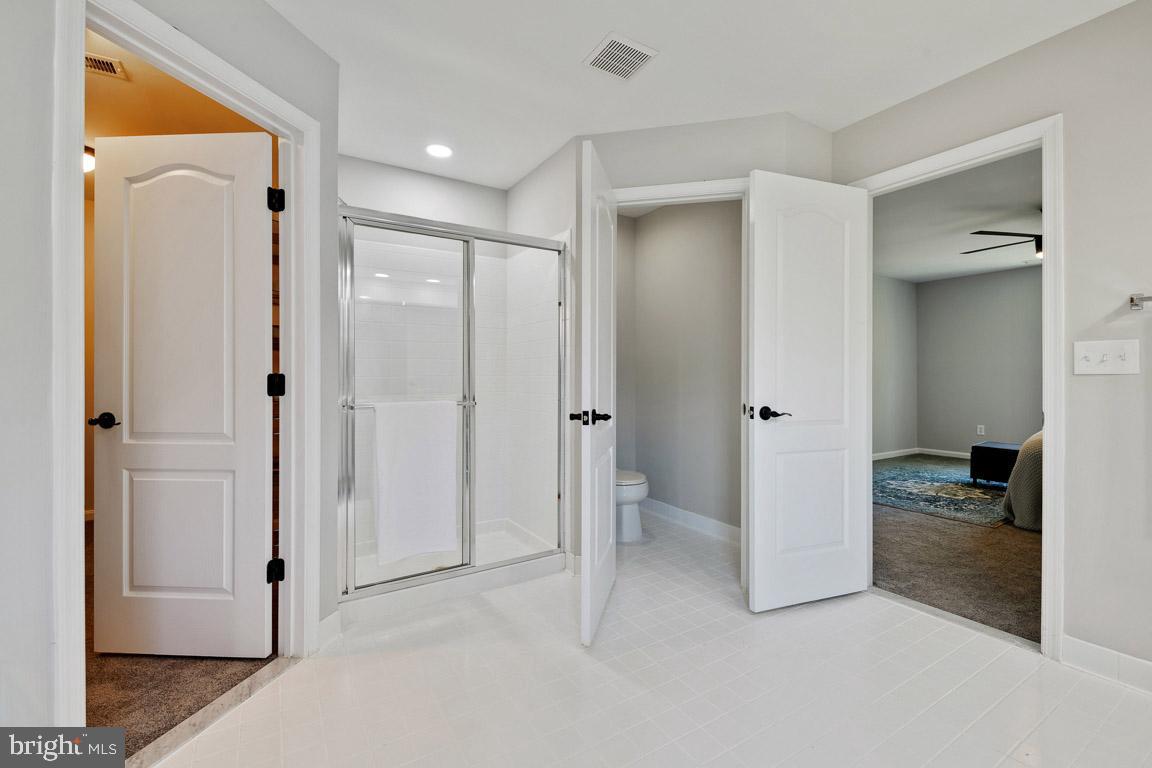 TAYLOR VILLAGE - Residential