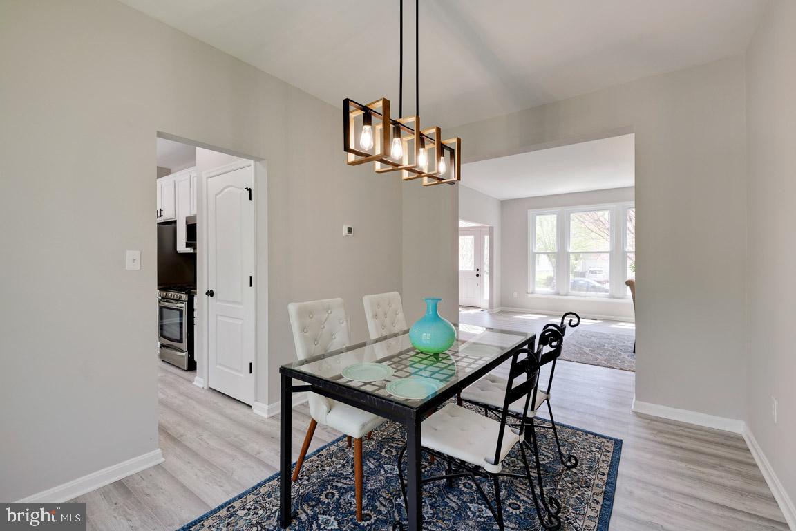 TAYLOR VILLAGE - Residential