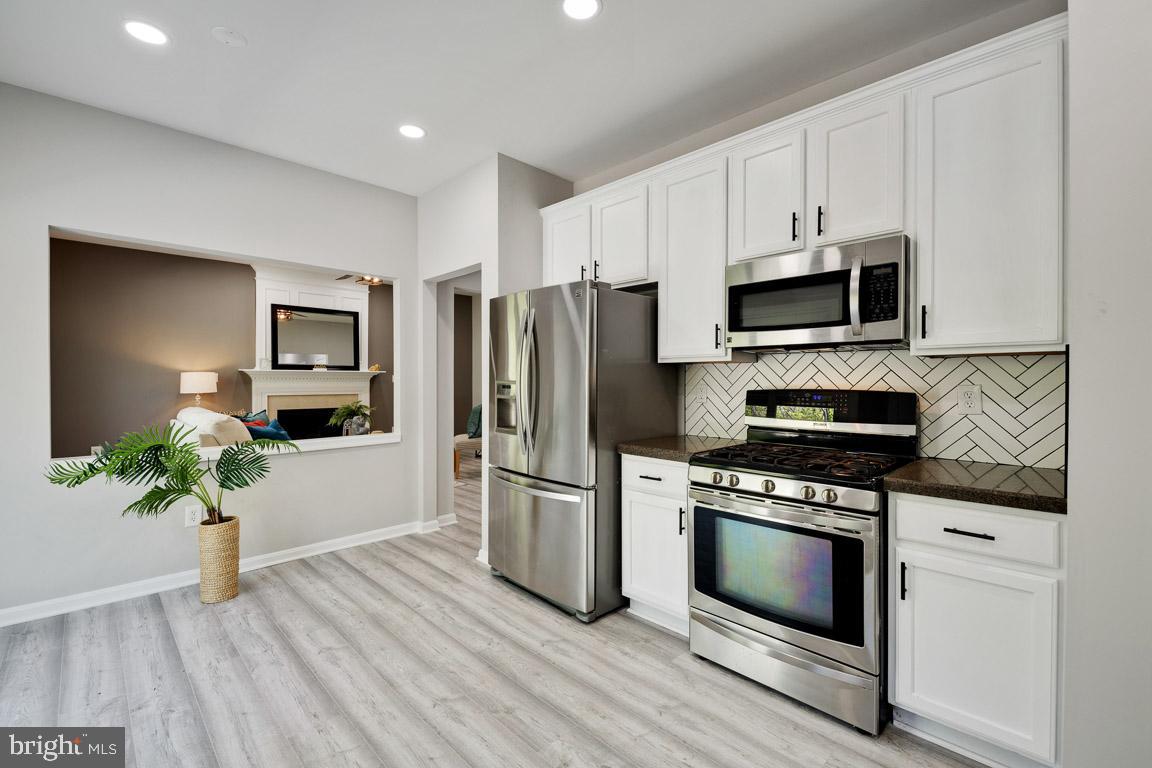 TAYLOR VILLAGE - Residential