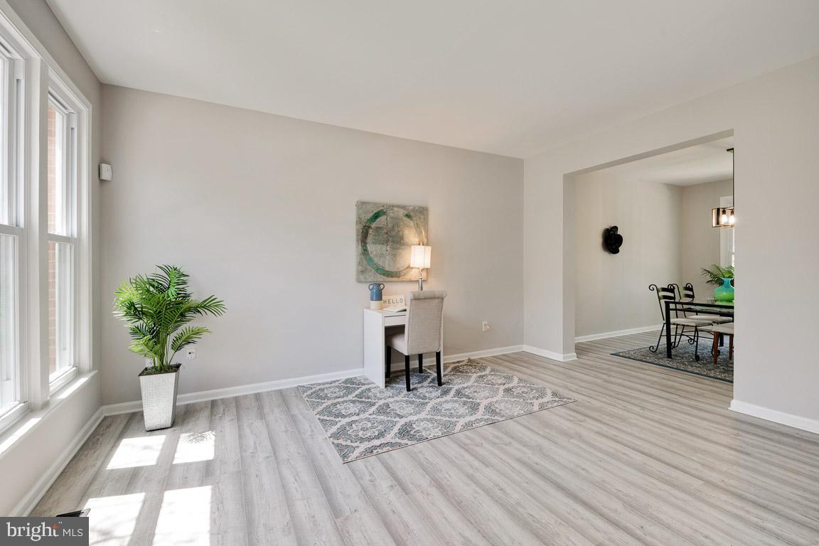 TAYLOR VILLAGE - Residential