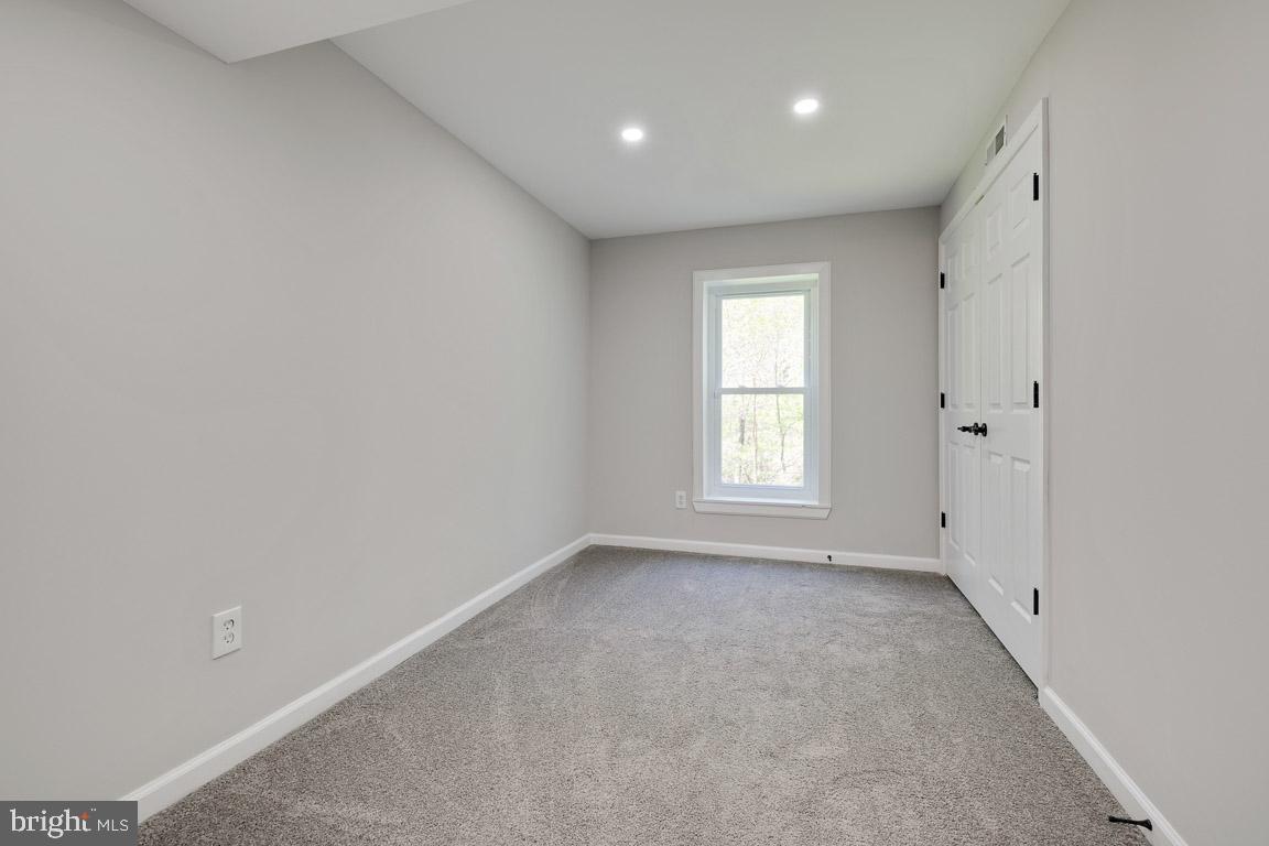 TAYLOR VILLAGE - Residential