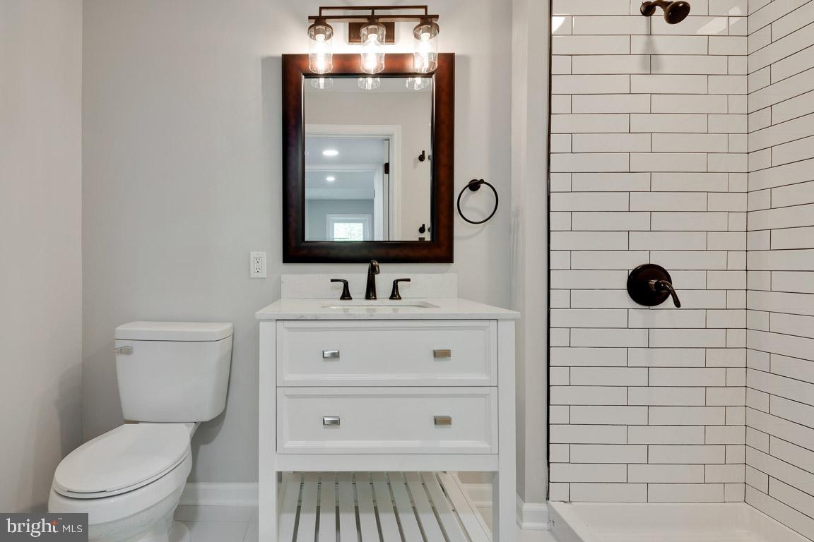 TAYLOR VILLAGE - Residential