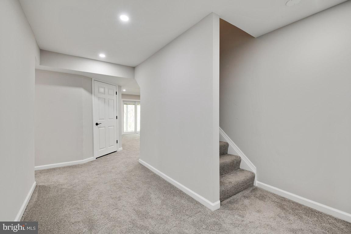 TAYLOR VILLAGE - Residential