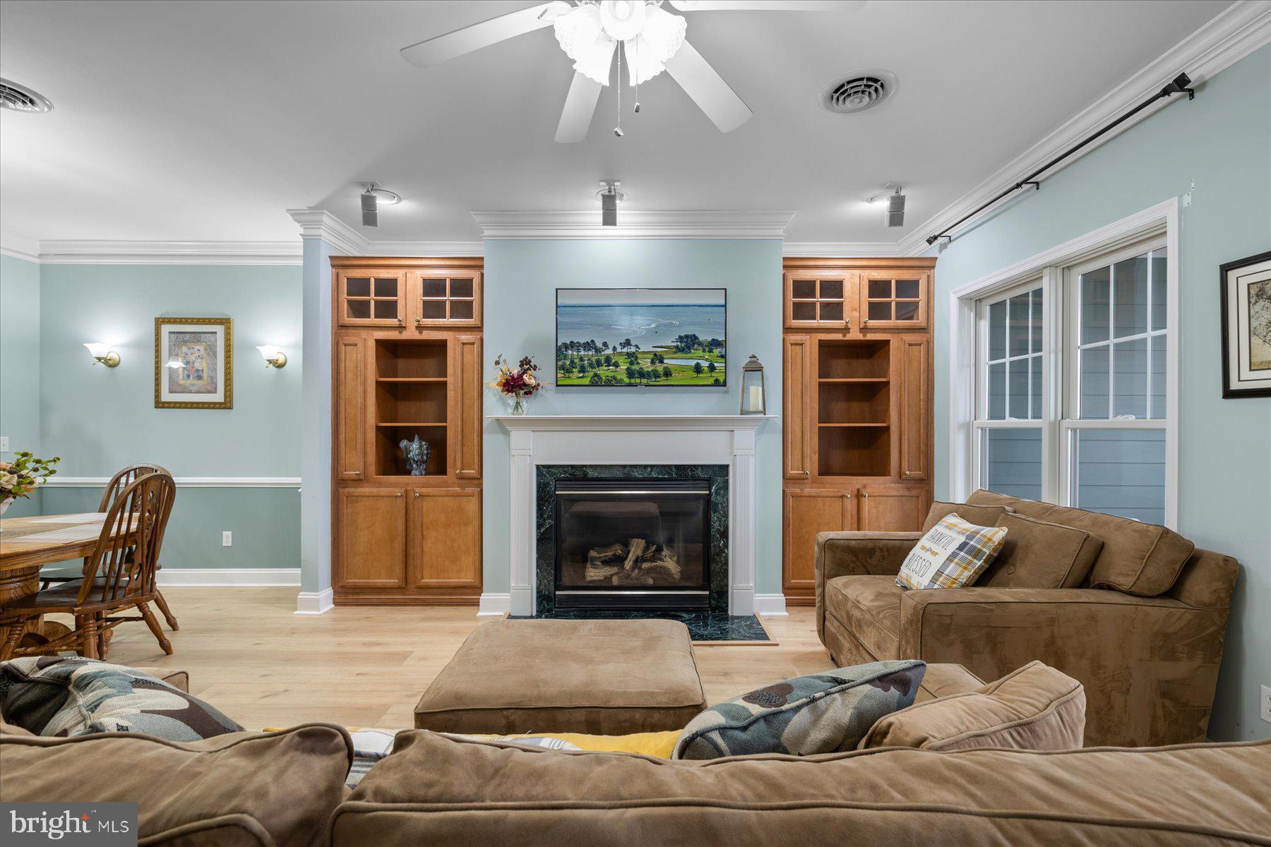 PENINSULA - Residential