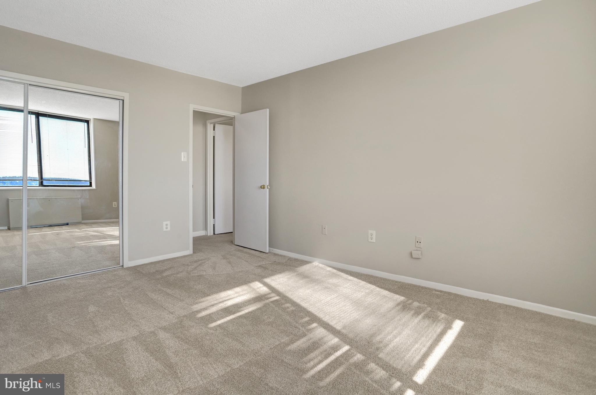 SKYLINE PLAZA - Residential