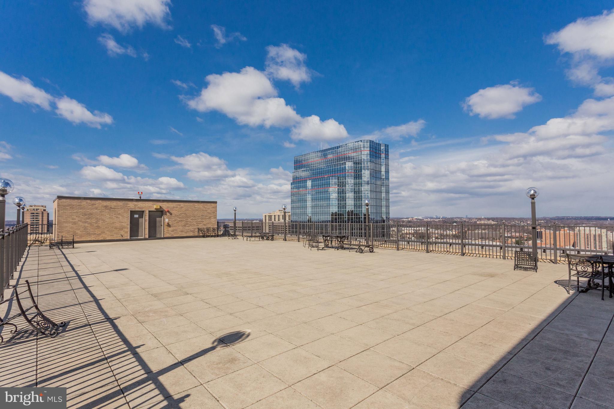 SKYLINE PLAZA - Residential