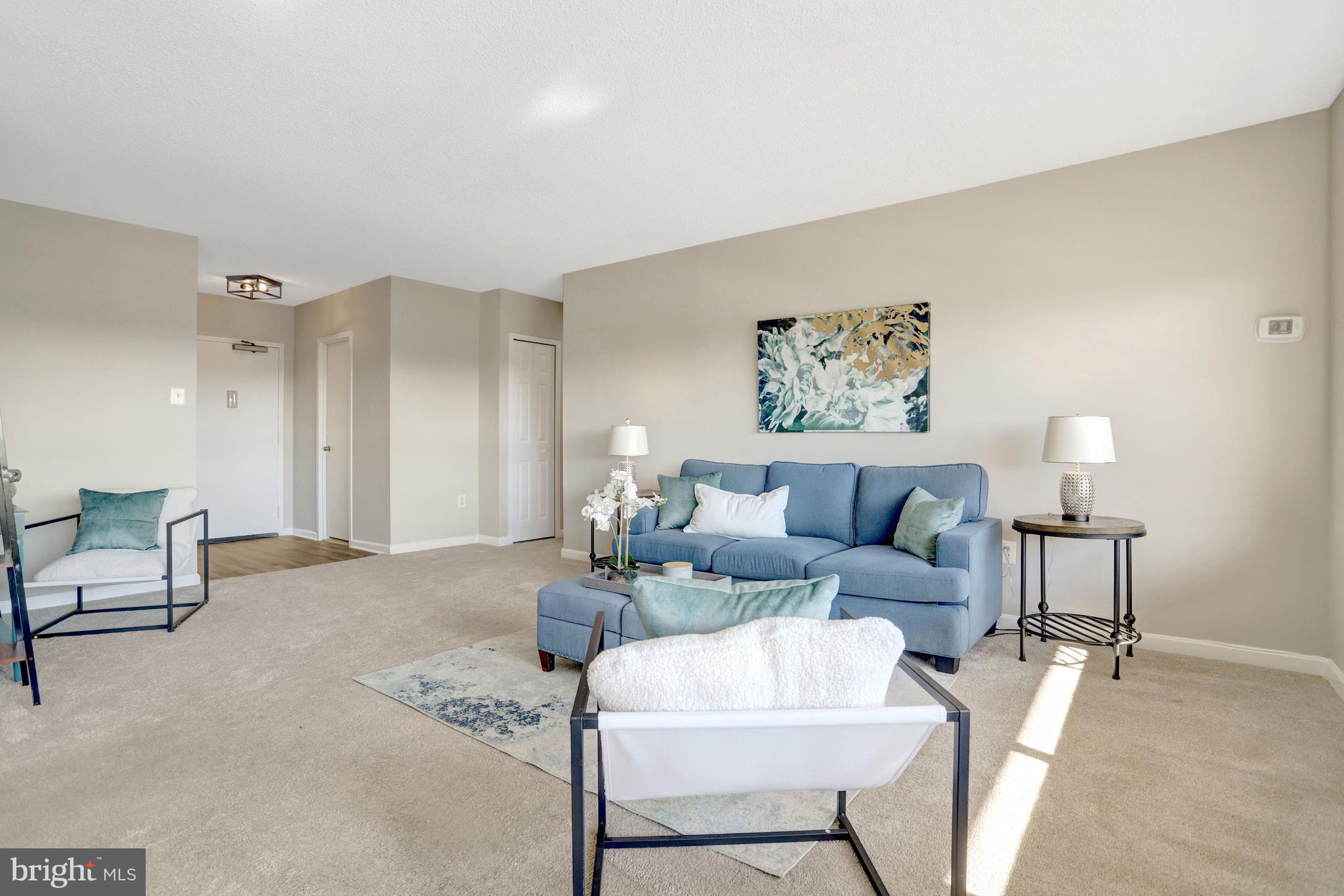 SKYLINE PLAZA - Residential