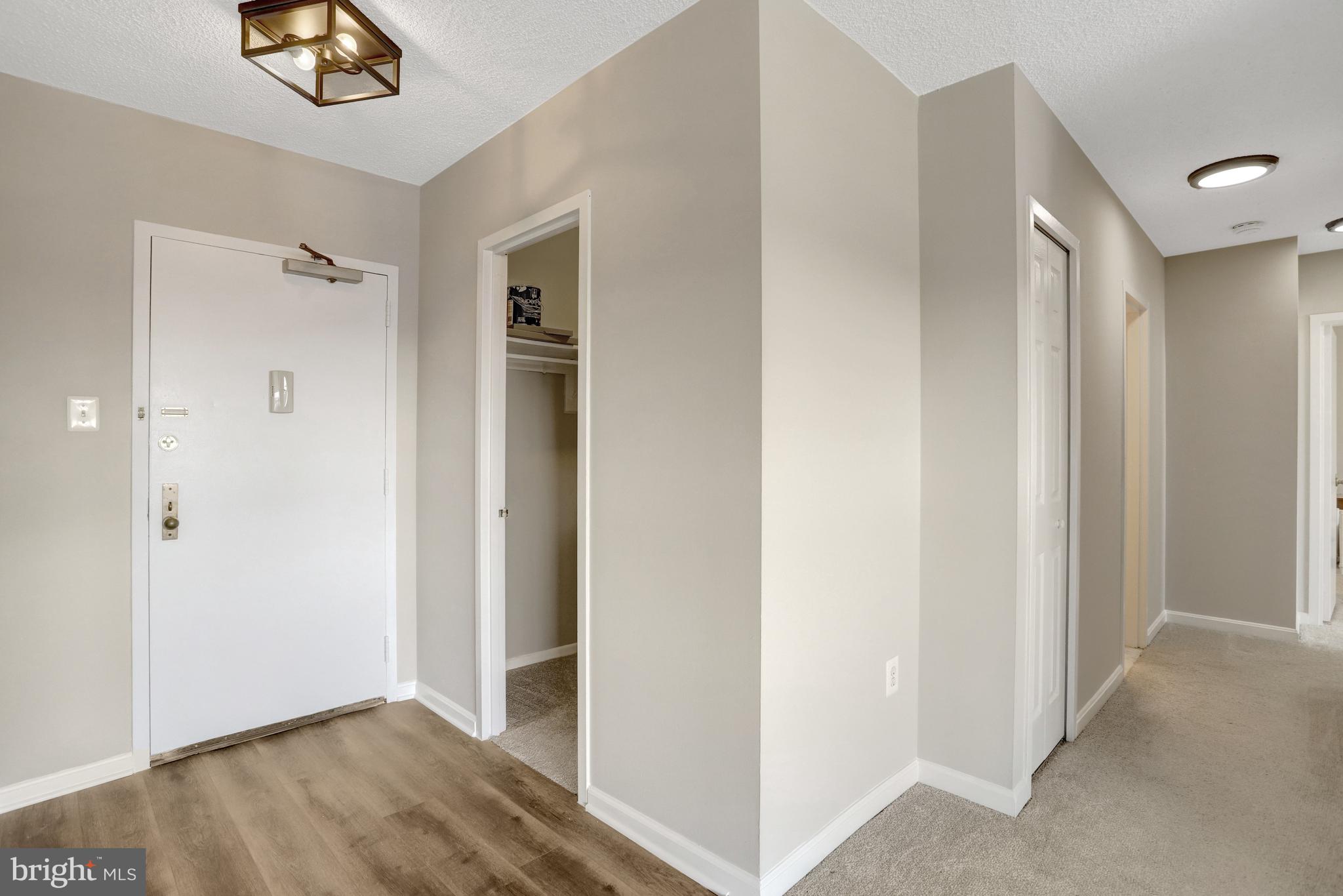 SKYLINE PLAZA - Residential