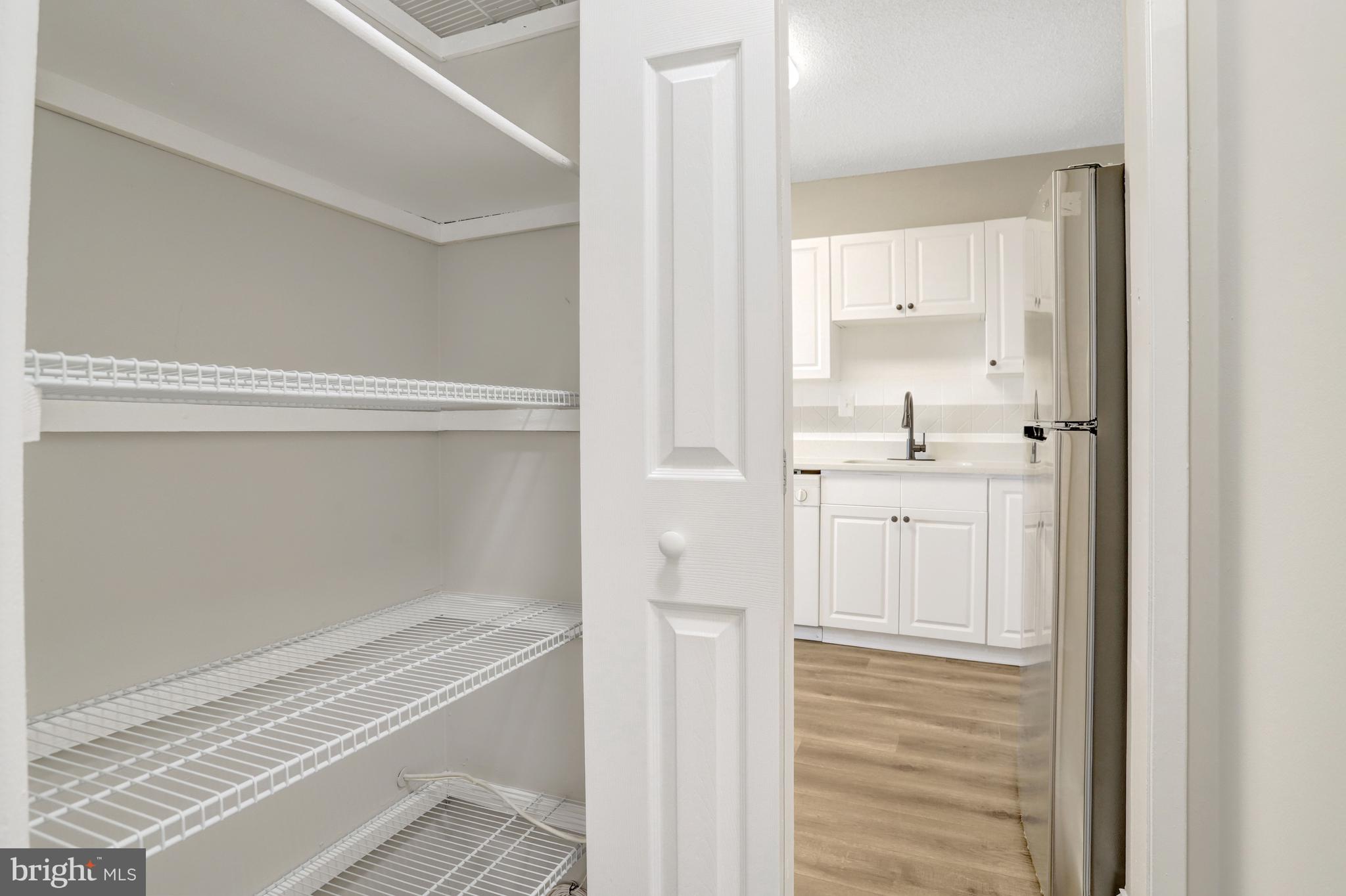 SKYLINE PLAZA - Residential