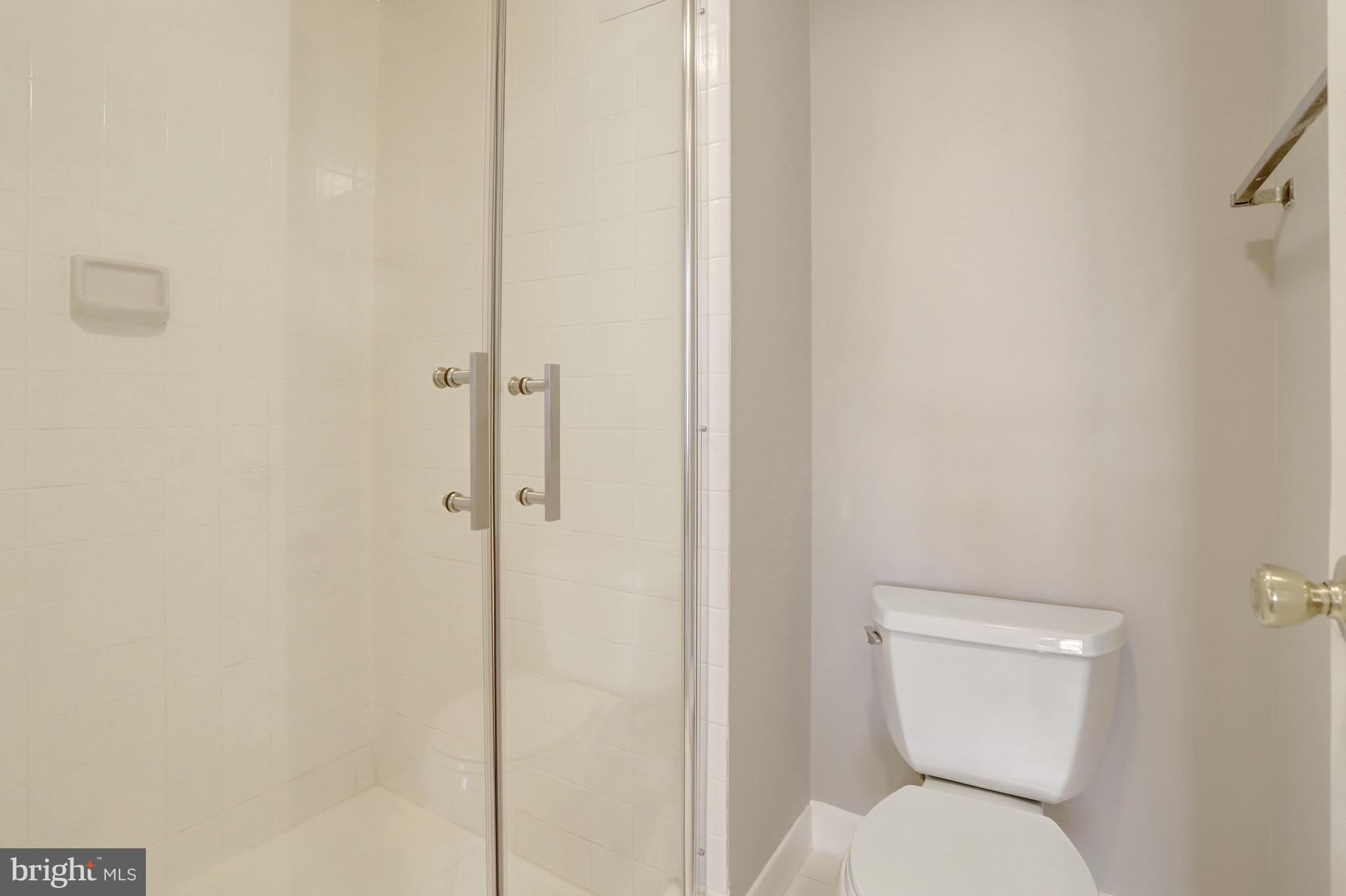 SKYLINE PLAZA - Residential