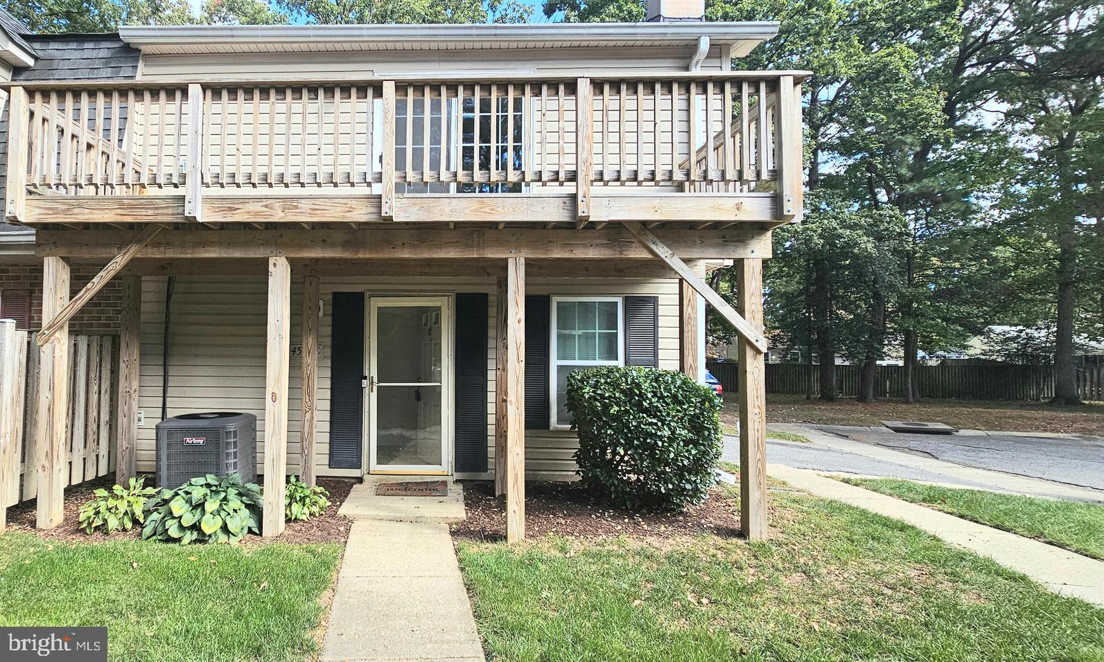 ST CHARLES BANNISTER - Residential