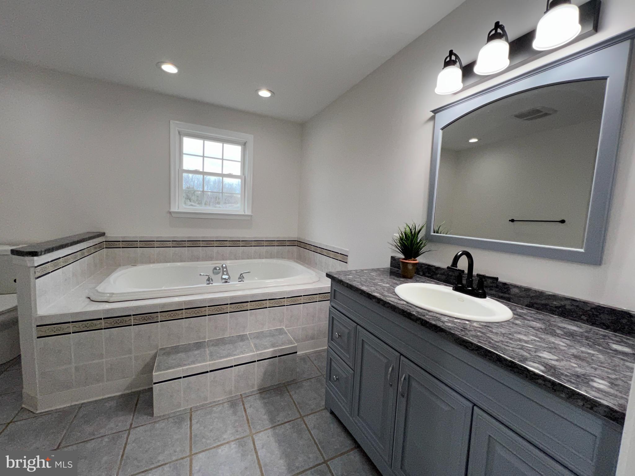 MIDDLETOWN FARMS - Residential