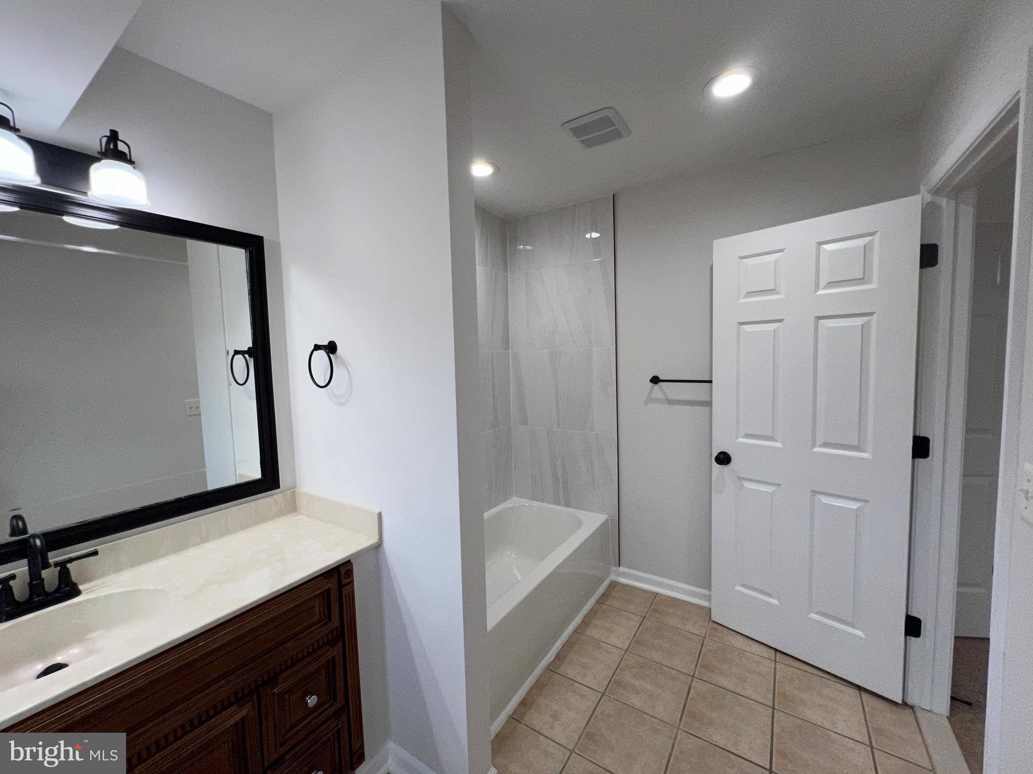 MIDDLETOWN FARMS - Residential