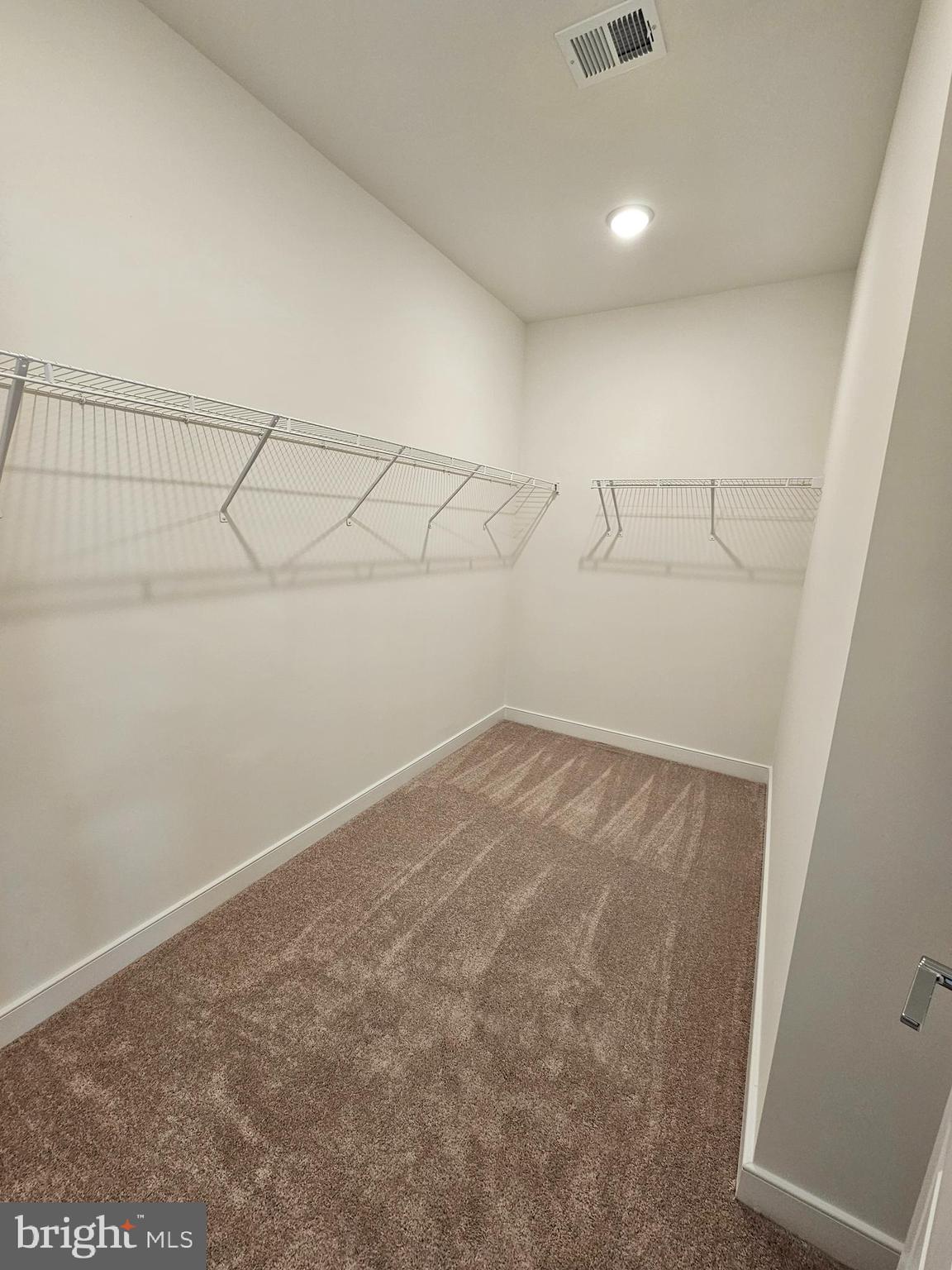 FARMSTEAD DISTRICT - Residential Lease