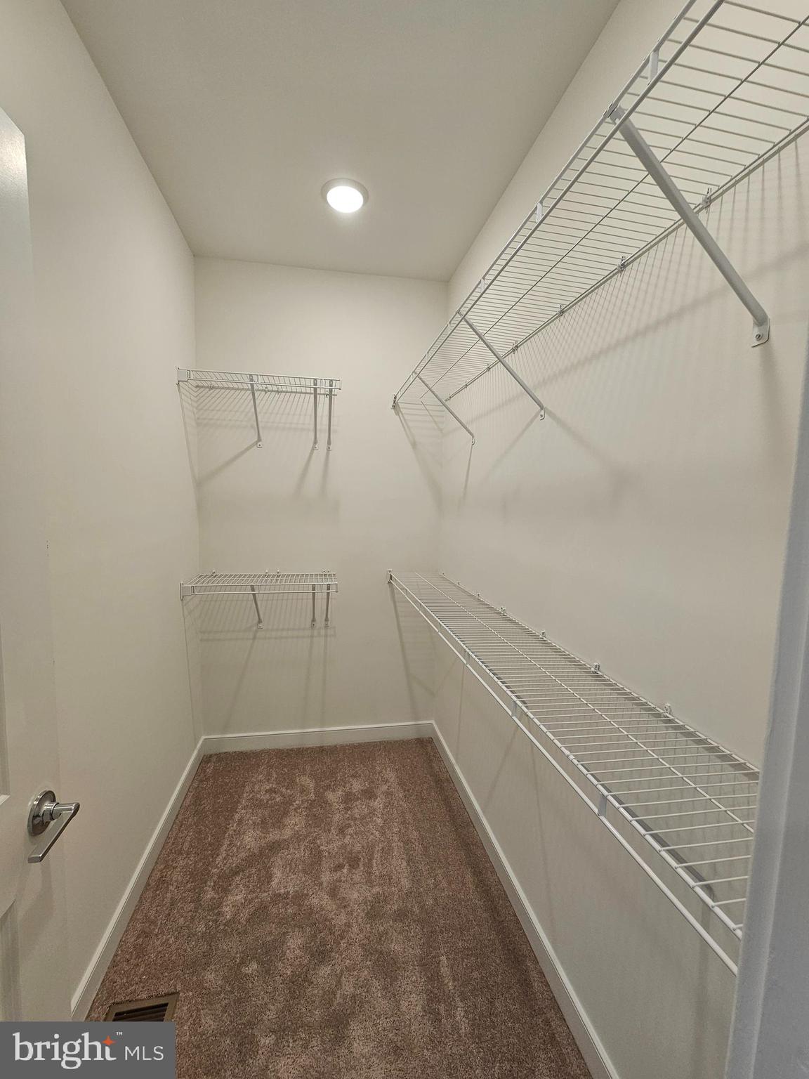 FARMSTEAD DISTRICT - Residential Lease