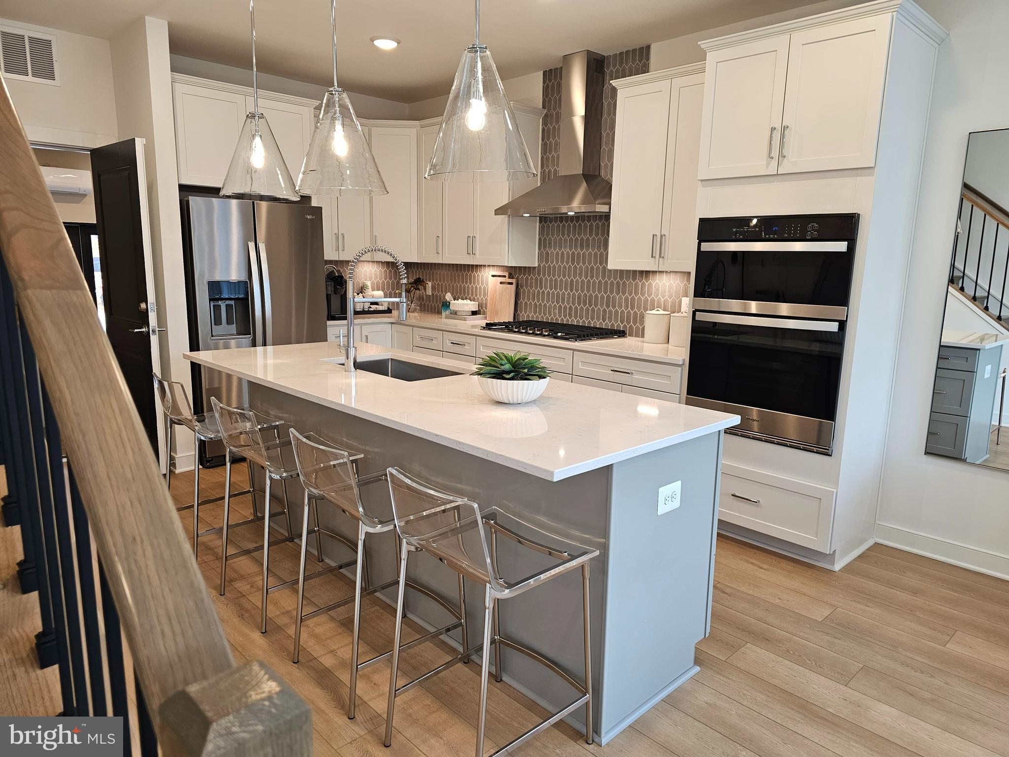 FARMSTEAD DISTRICT - Residential Lease