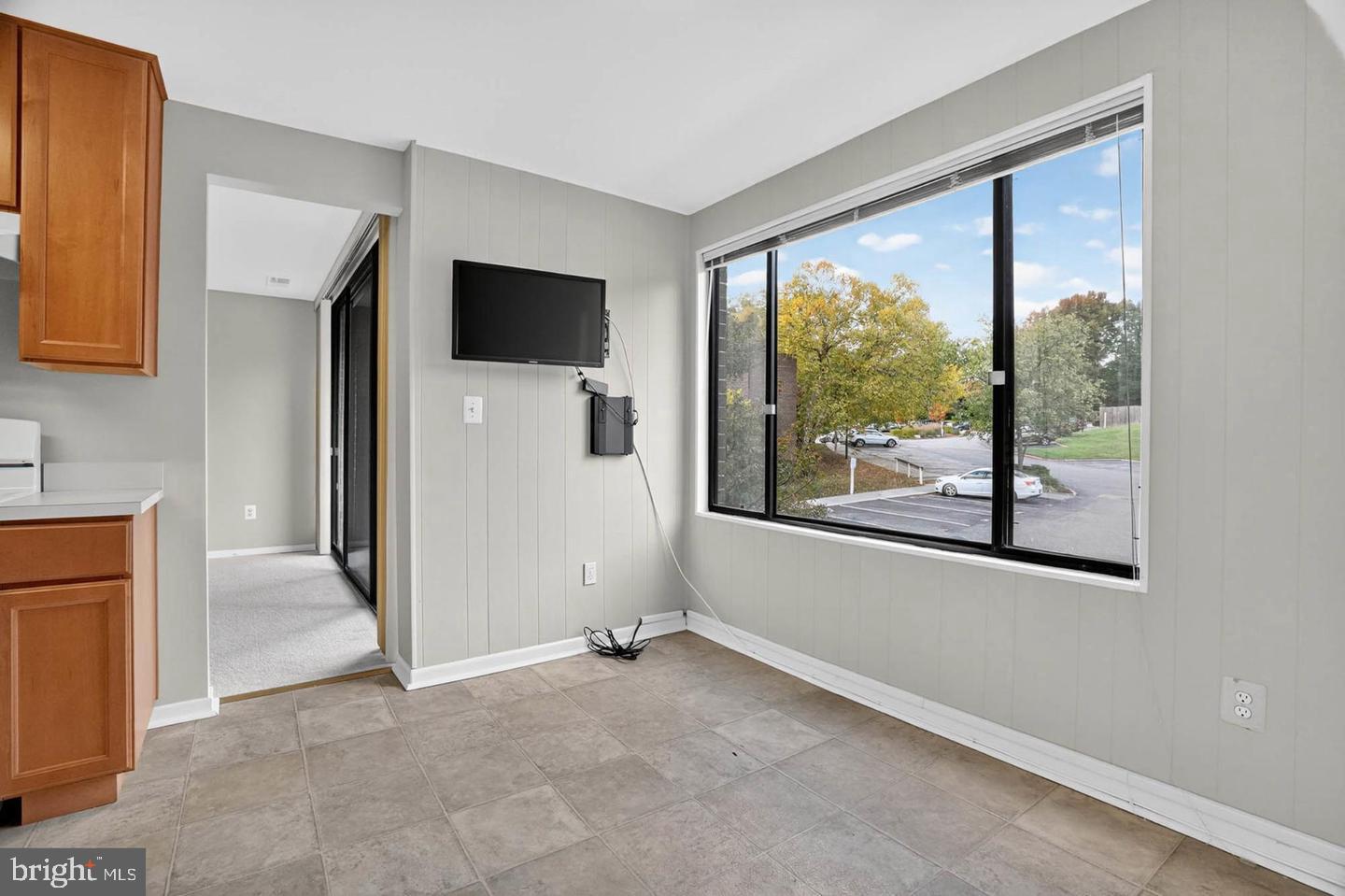 LONG REACH HOUSE CONDOMINIUMS - Residential