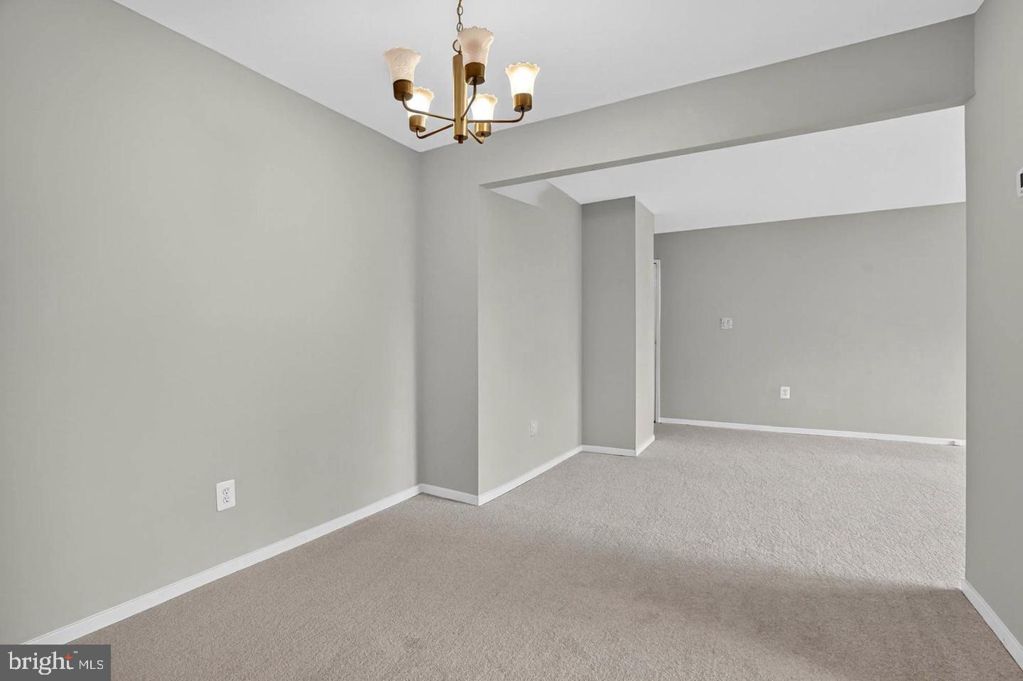 LONG REACH HOUSE CONDOMINIUMS - Residential