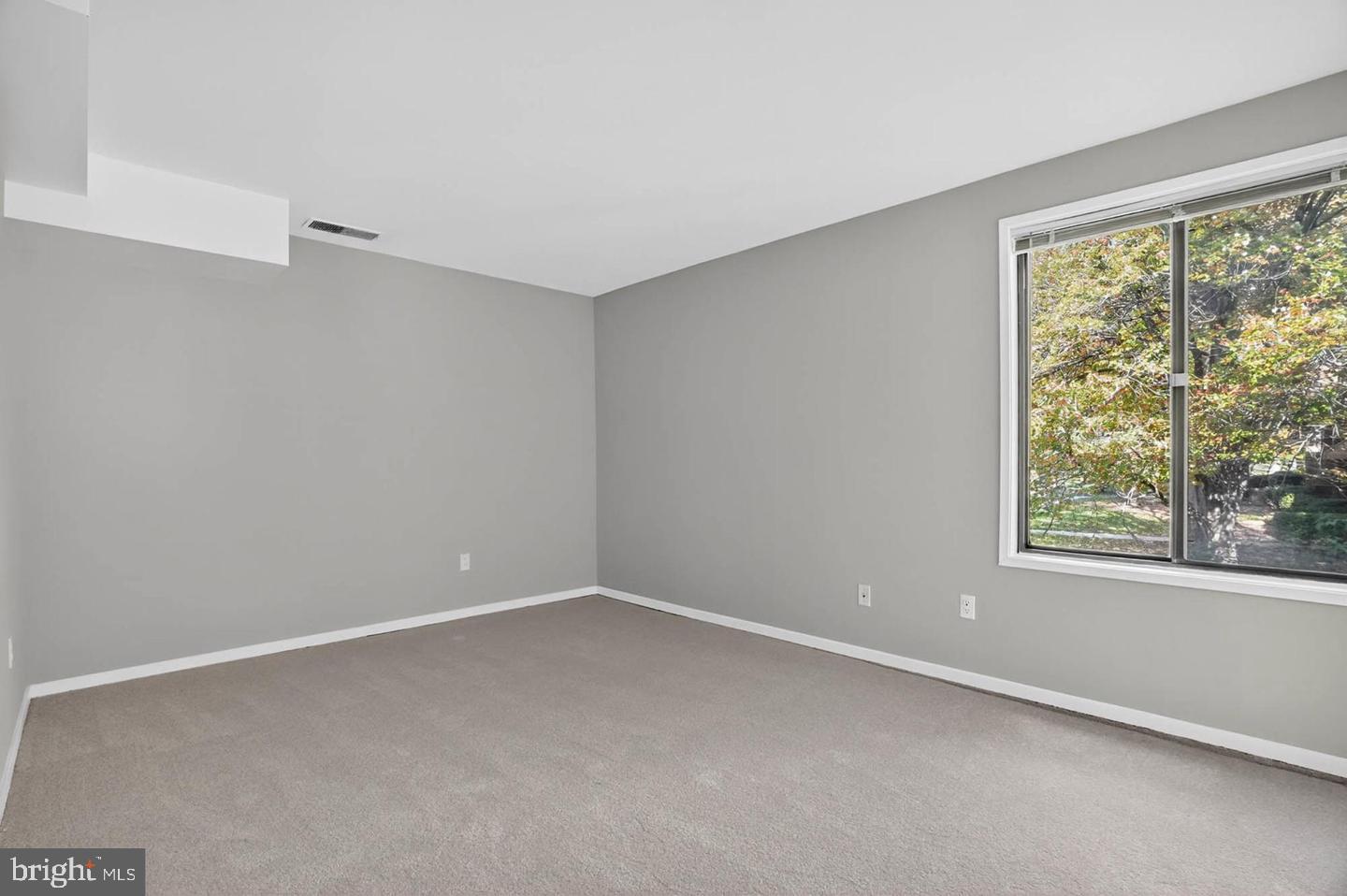 LONG REACH HOUSE CONDOMINIUMS - Residential