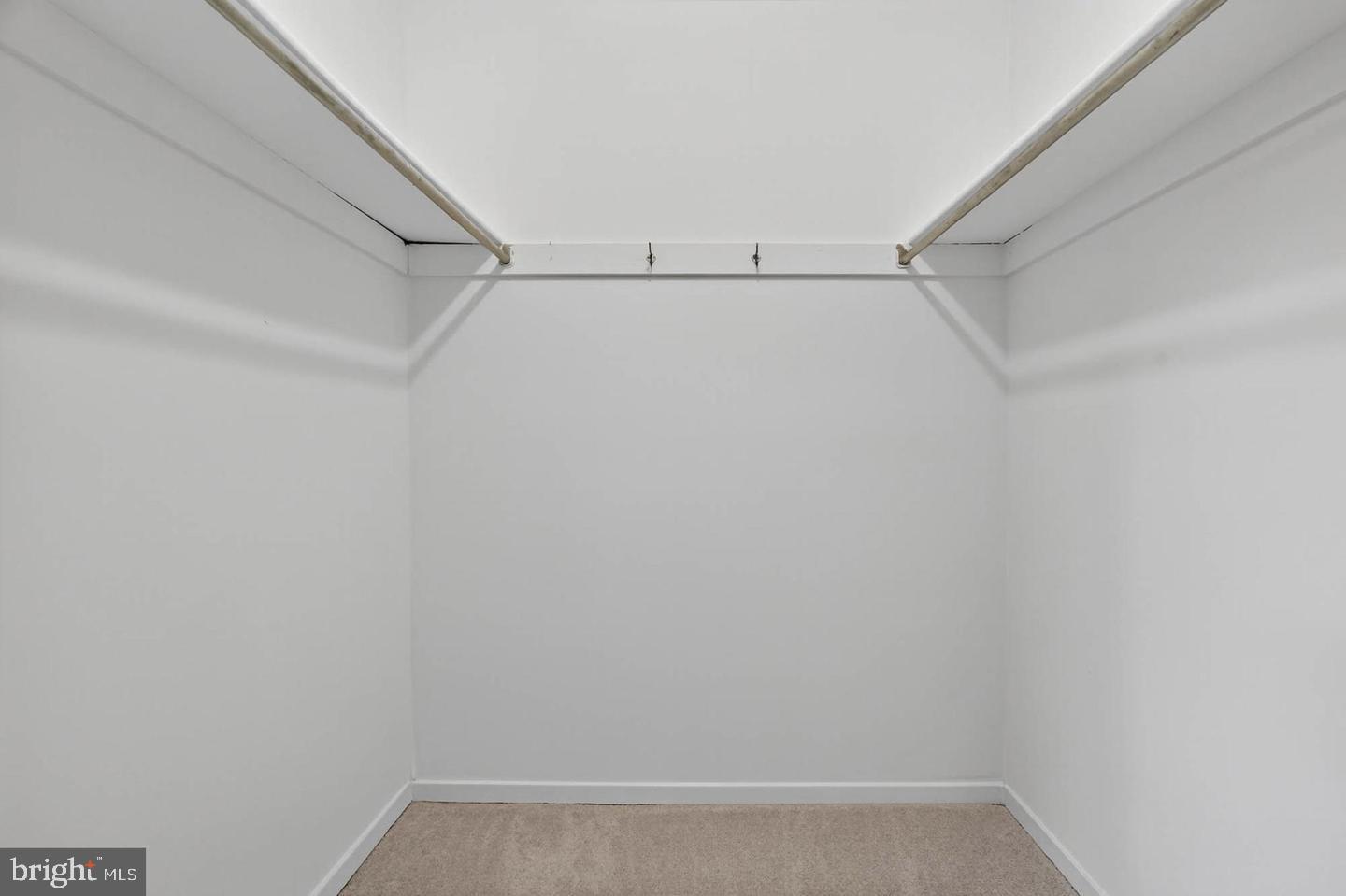 LONG REACH HOUSE CONDOMINIUMS - Residential