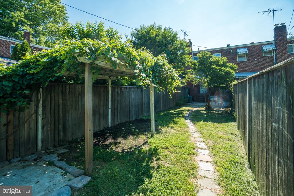 CAVALIER HOMES - Residential Lease