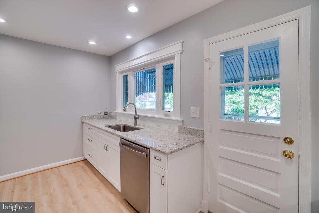 CAVALIER HOMES - Residential Lease