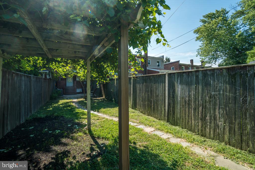 CAVALIER HOMES - Residential Lease