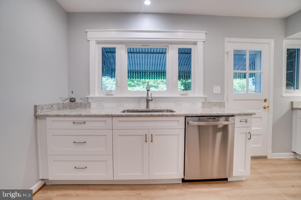 CAVALIER HOMES - Residential Lease