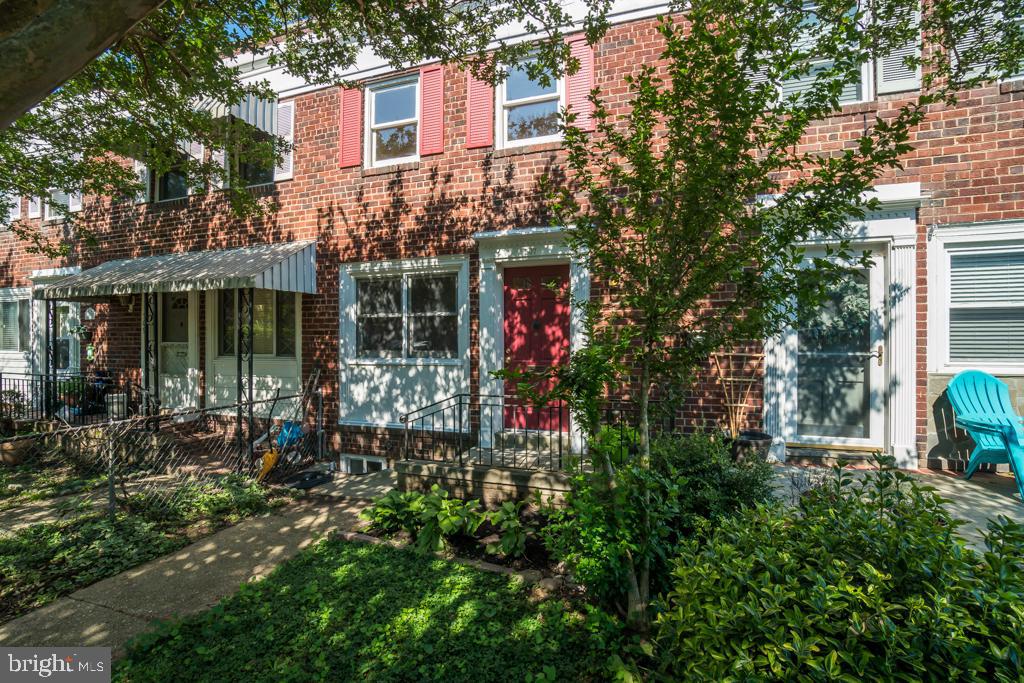 CAVALIER HOMES - Residential Lease