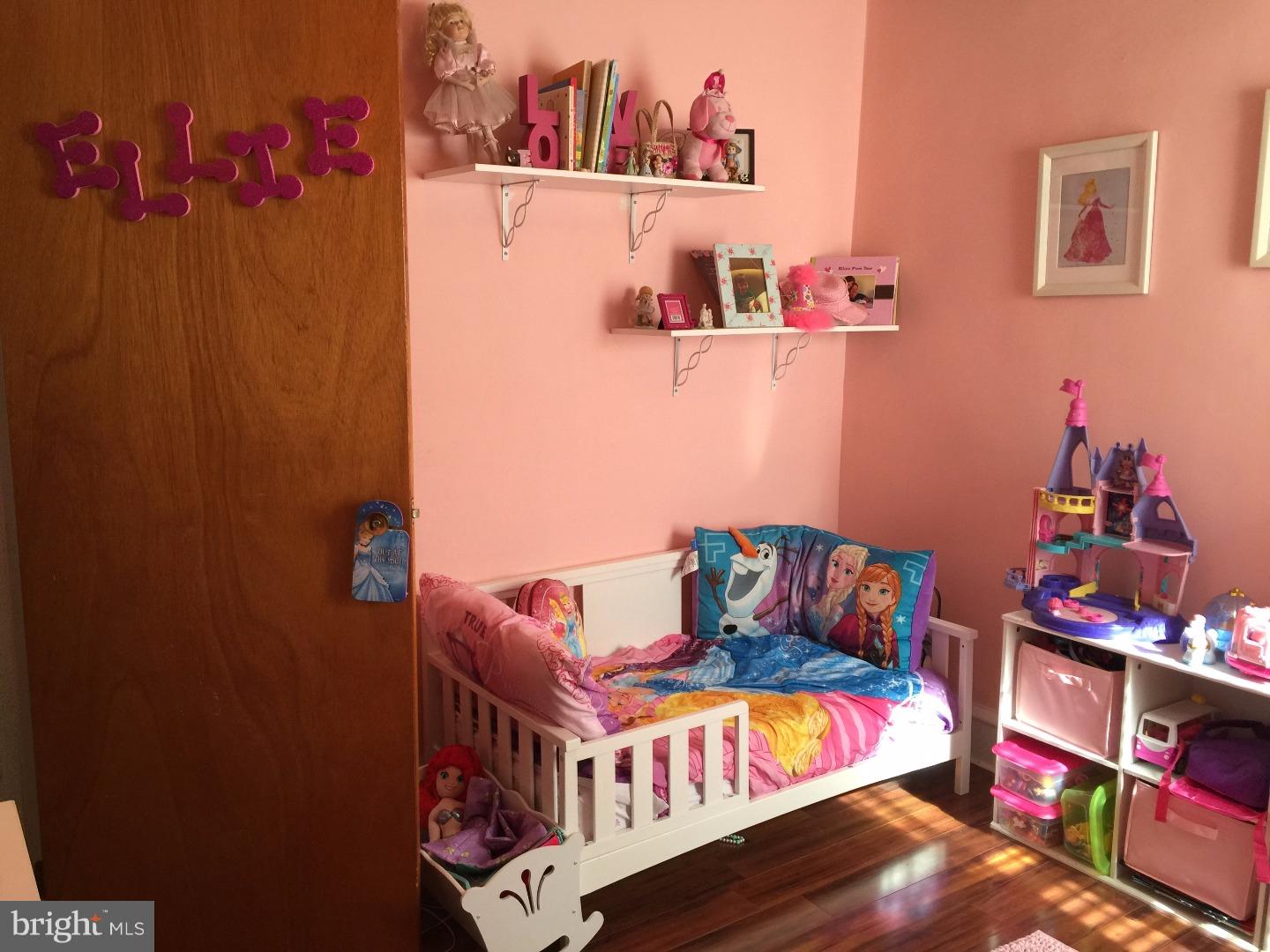 MAYFAIR - Residential