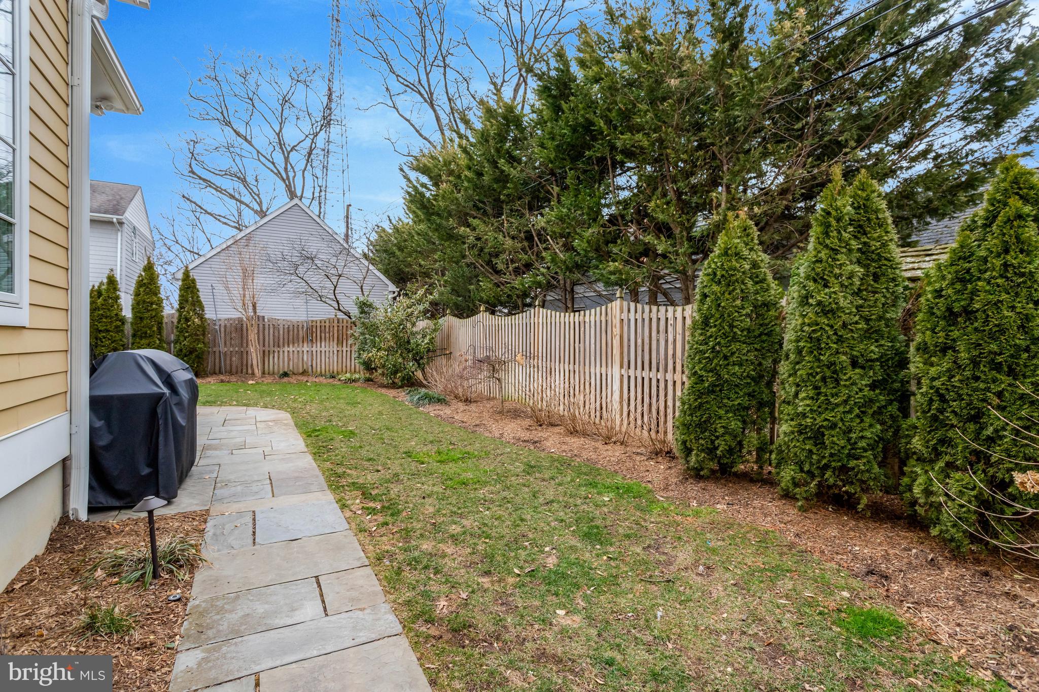 TARA - LEEWAY HEIGHTS - Residential