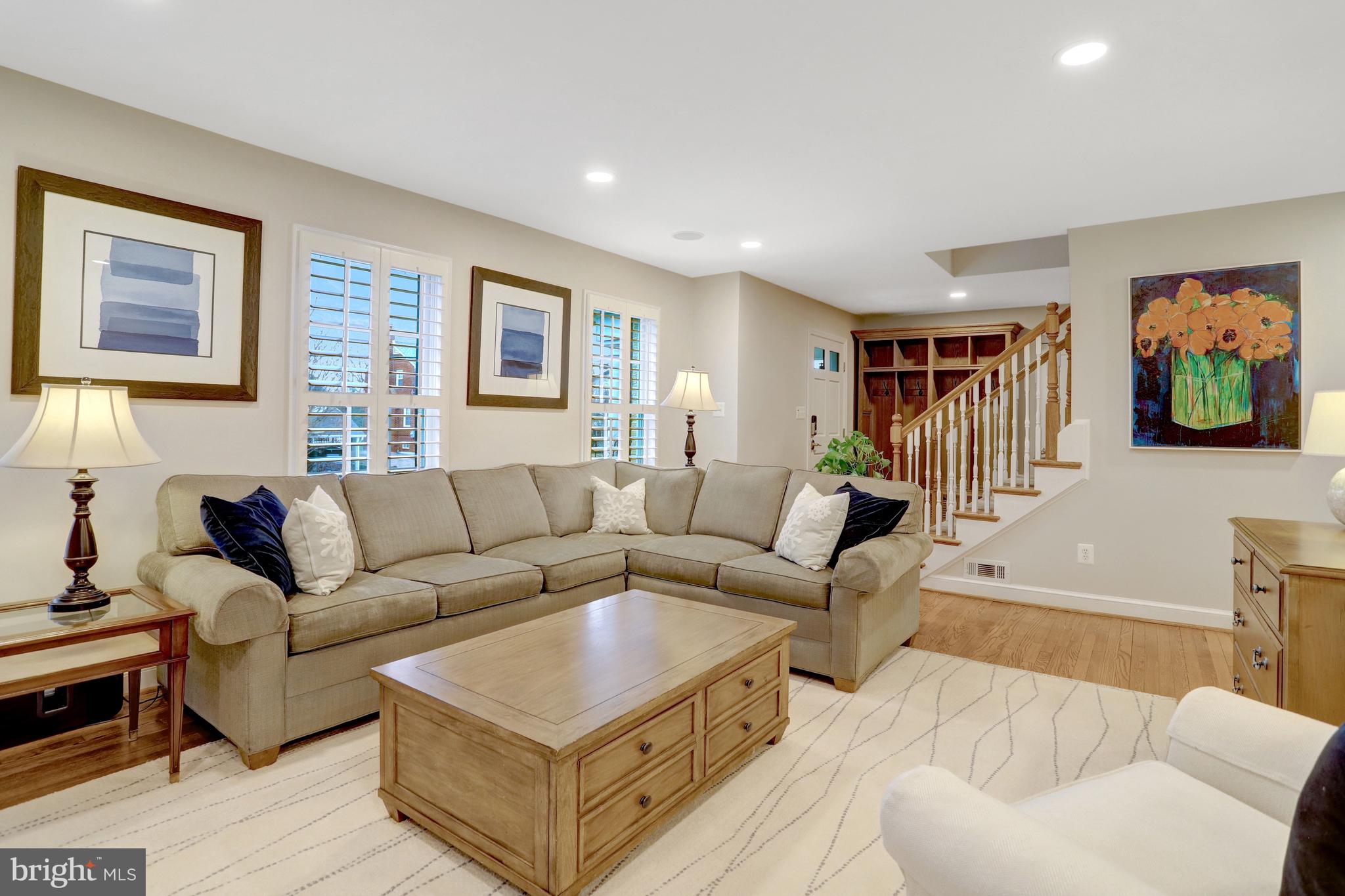 TARA - LEEWAY HEIGHTS - Residential