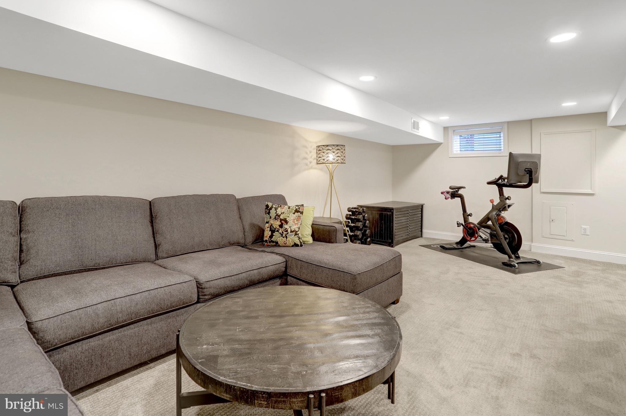 TARA - LEEWAY HEIGHTS - Residential