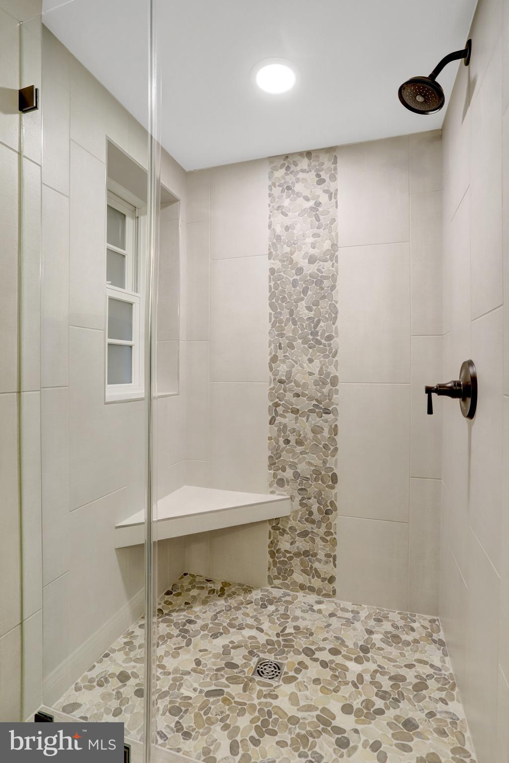 TARA - LEEWAY HEIGHTS - Residential