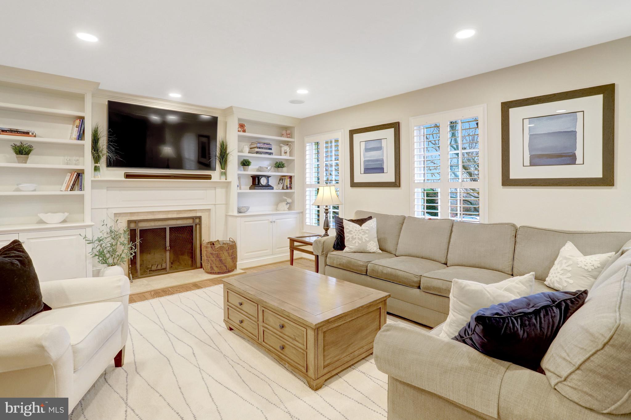 TARA - LEEWAY HEIGHTS - Residential