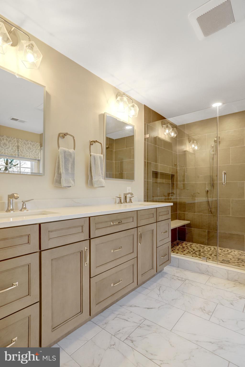 TARA - LEEWAY HEIGHTS - Residential