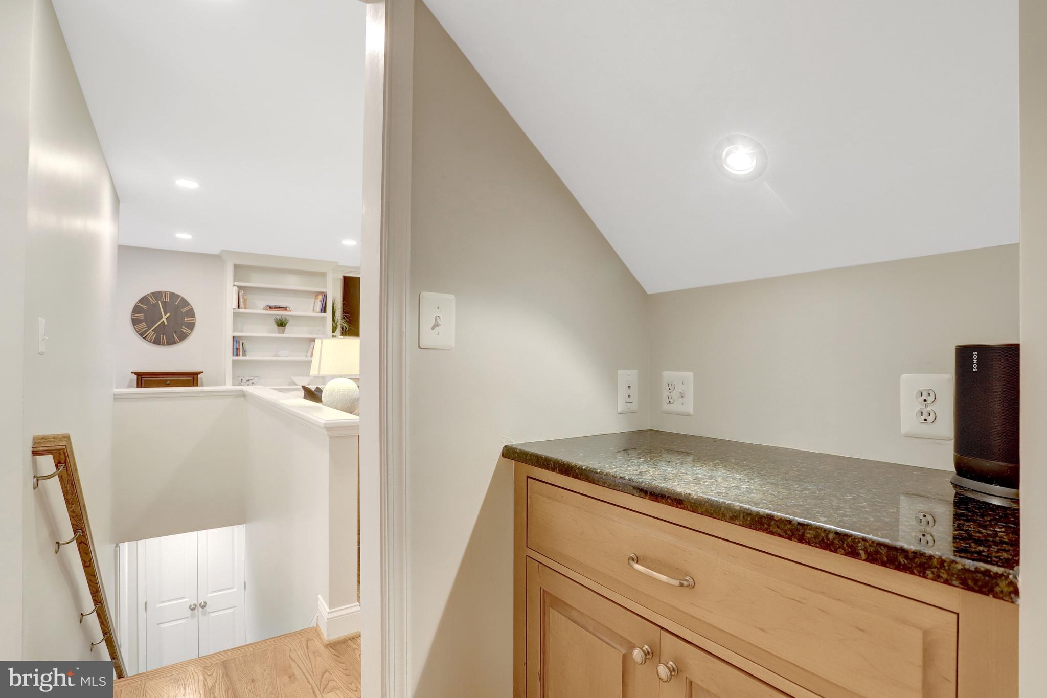 TARA - LEEWAY HEIGHTS - Residential