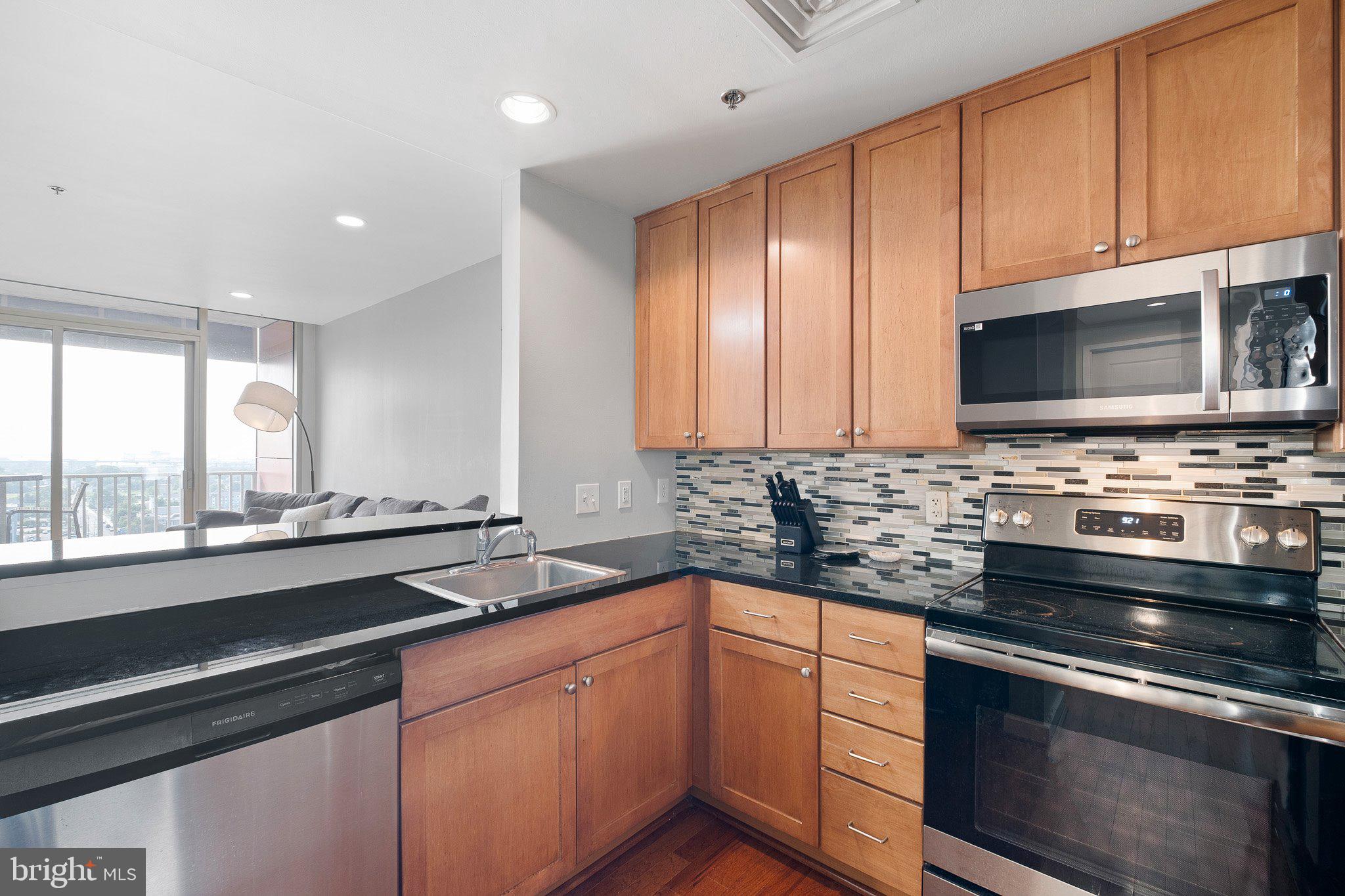 RIVER TOWER CHRIST L - Residential