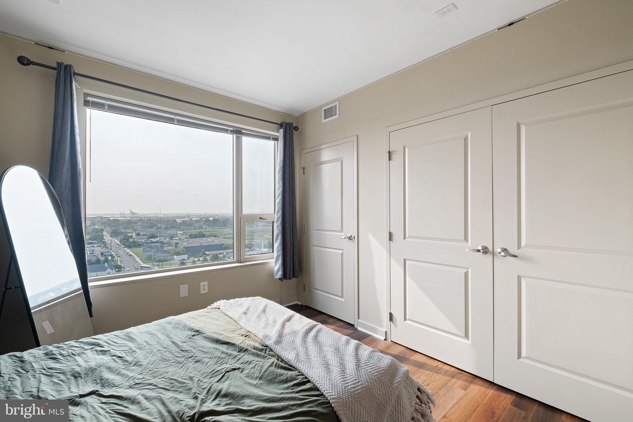 RIVER TOWER CHRIST L - Residential