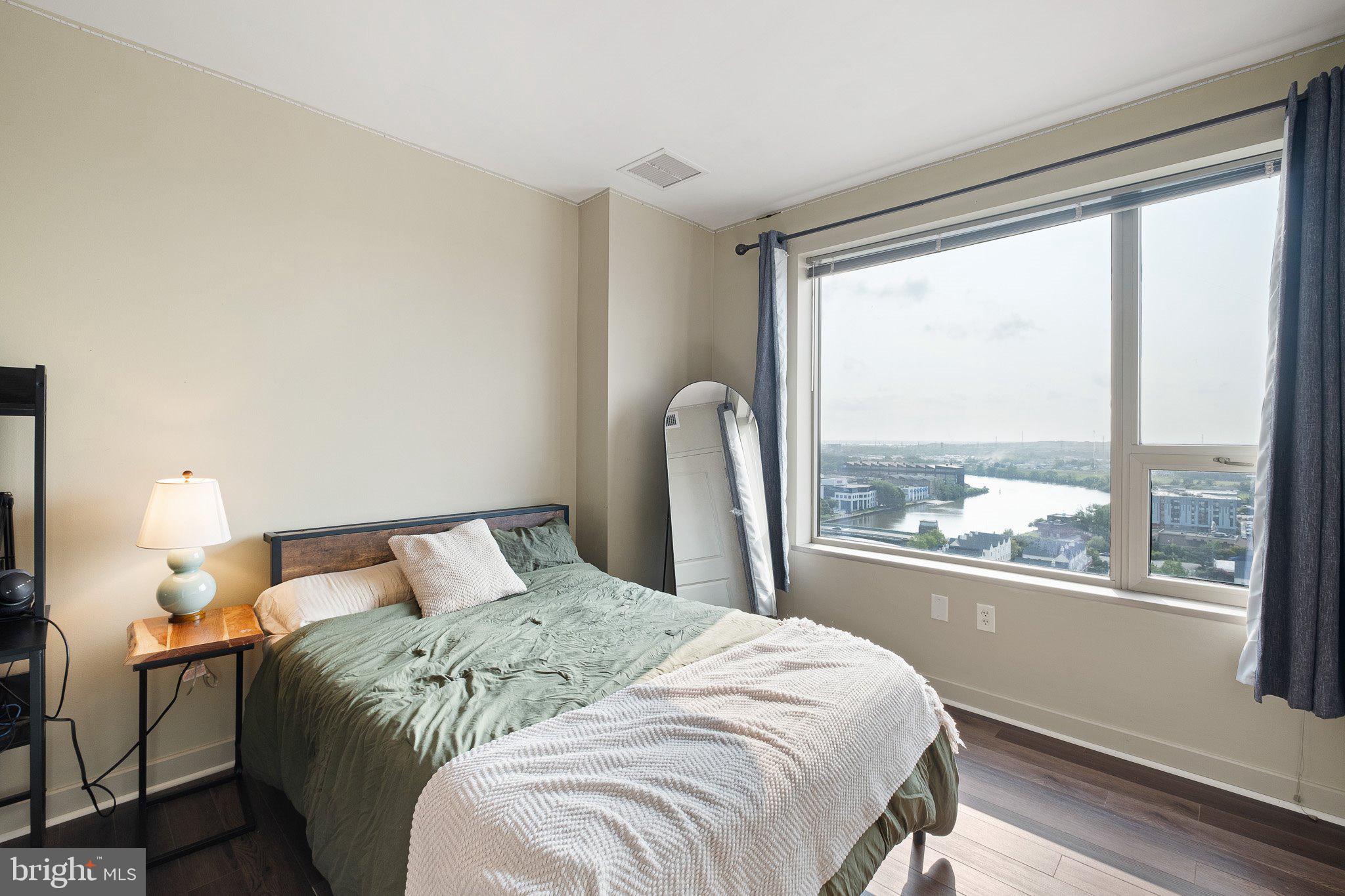 RIVER TOWER CHRIST L - Residential